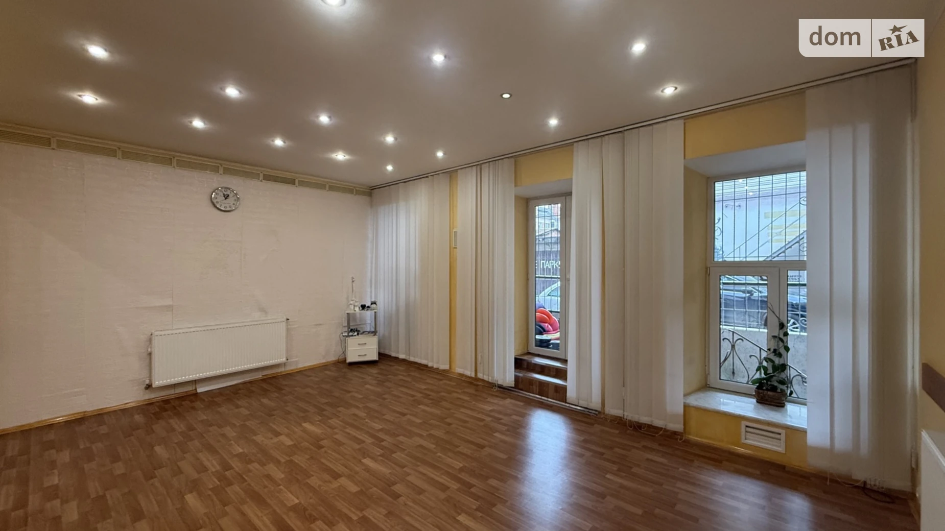 Здається в оренду офіс 65 кв. м в бізнес-центрі, цена: 500 $ - фото 2