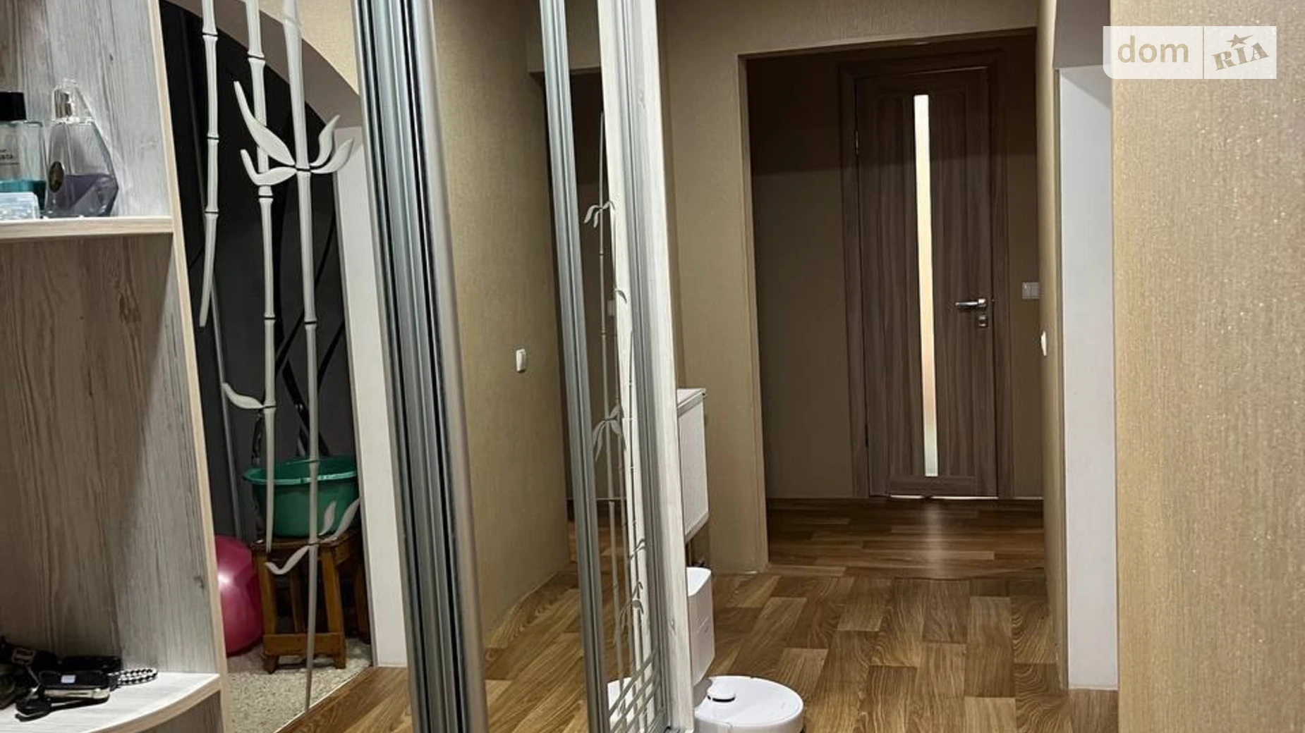 Продается 3-комнатная квартира 68 кв. м в, цена: 50000 $ - фото 2