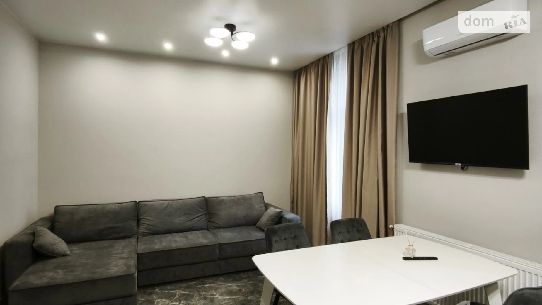 Продается 1-комнатная квартира 67 кв. м в Ужгороде, наб. Славянская, 21А - фото 4