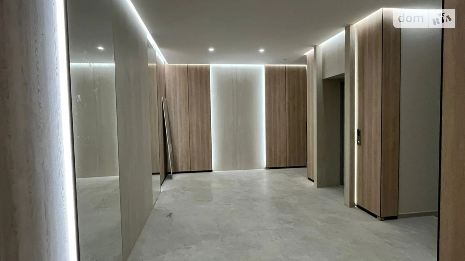 Сдается в аренду 1-комнатная квартира 54 кв. м в Ужгороде, ул. Собранецкая - фото 5