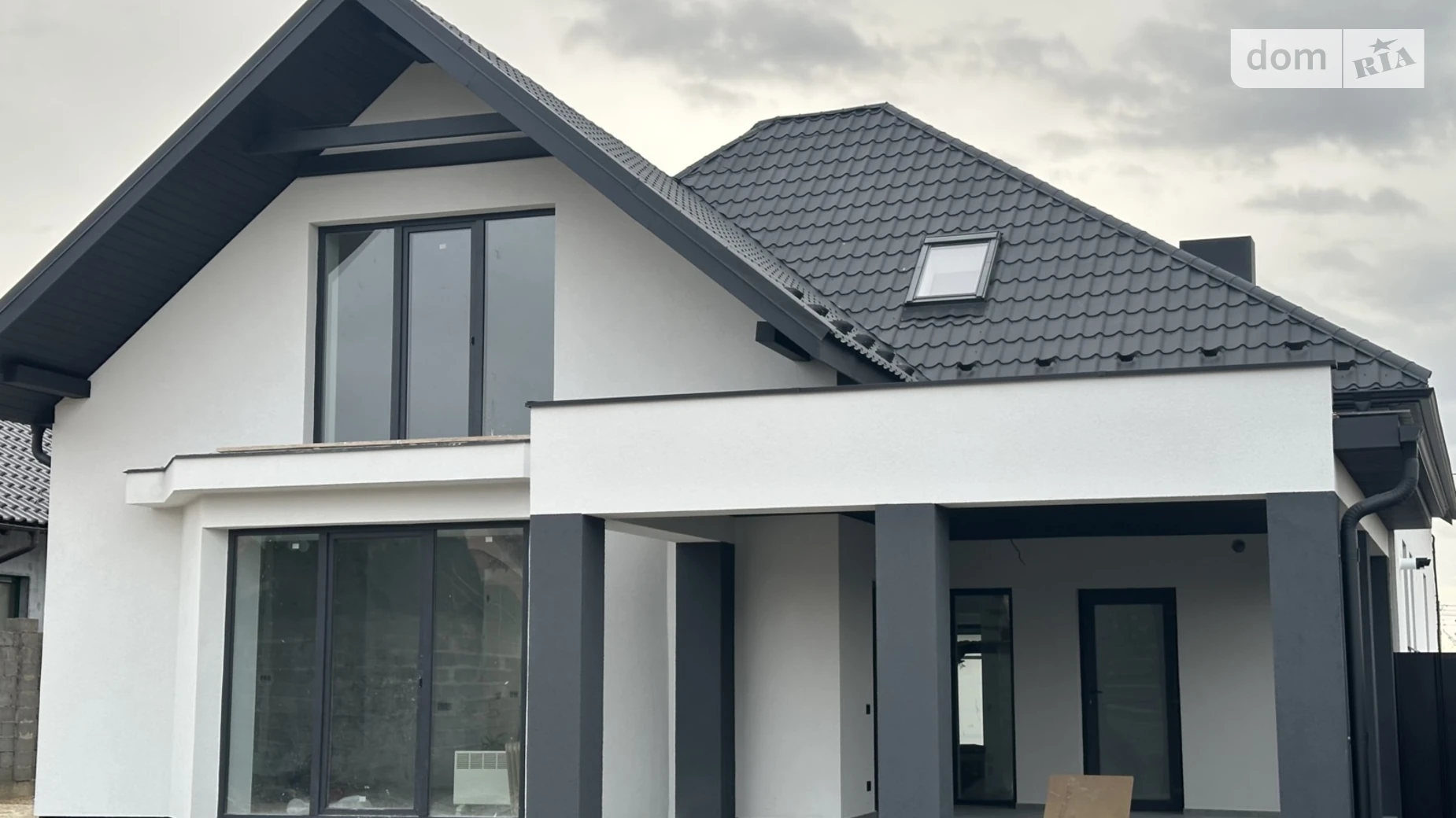 Продається будинок 2 поверховий 220 кв. м з гаражем, цена: 160000 € - фото 4