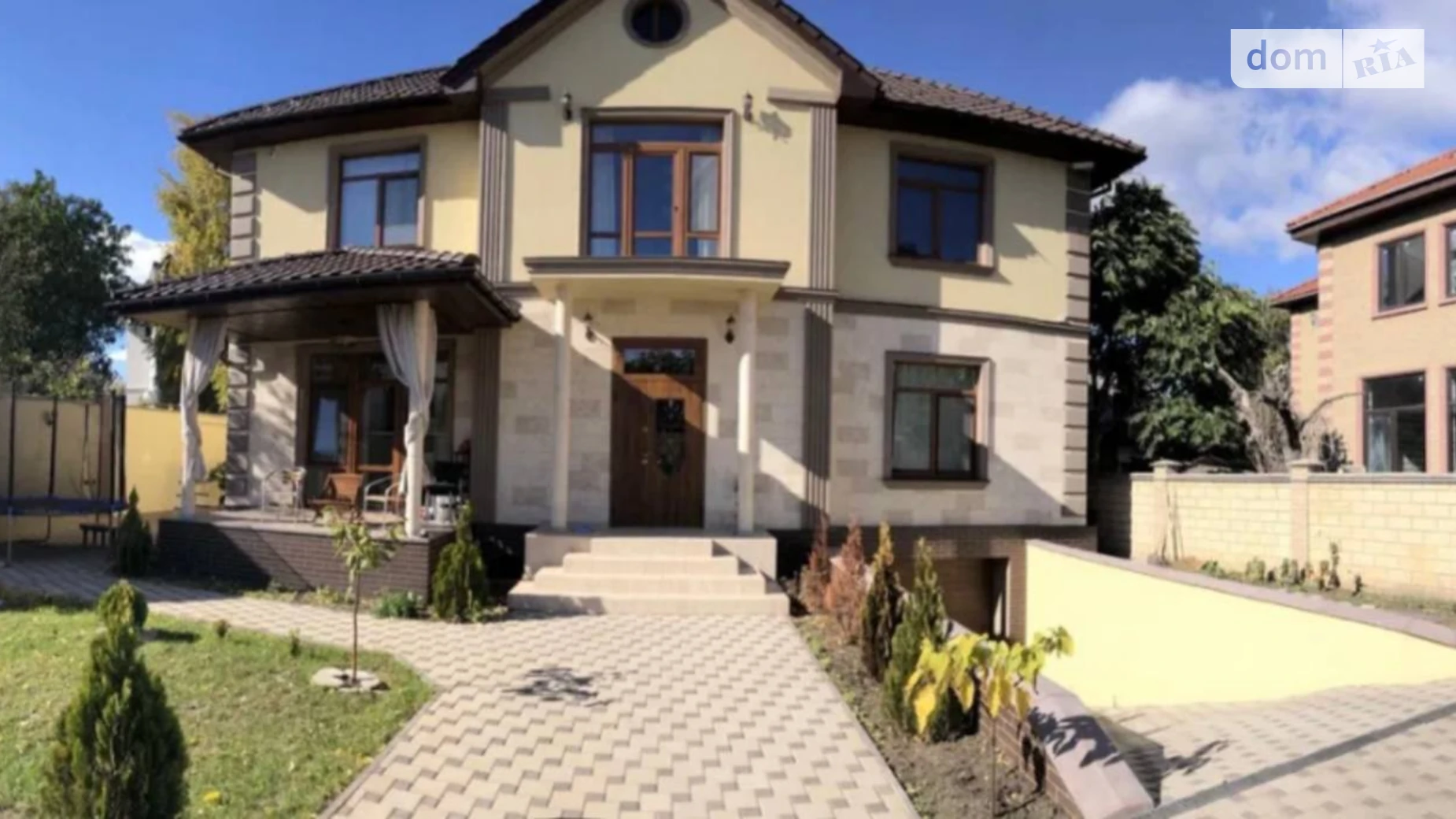 Продается дом на 2 этажа 370 кв. м с верандой, цена: 670000 $ - фото 2