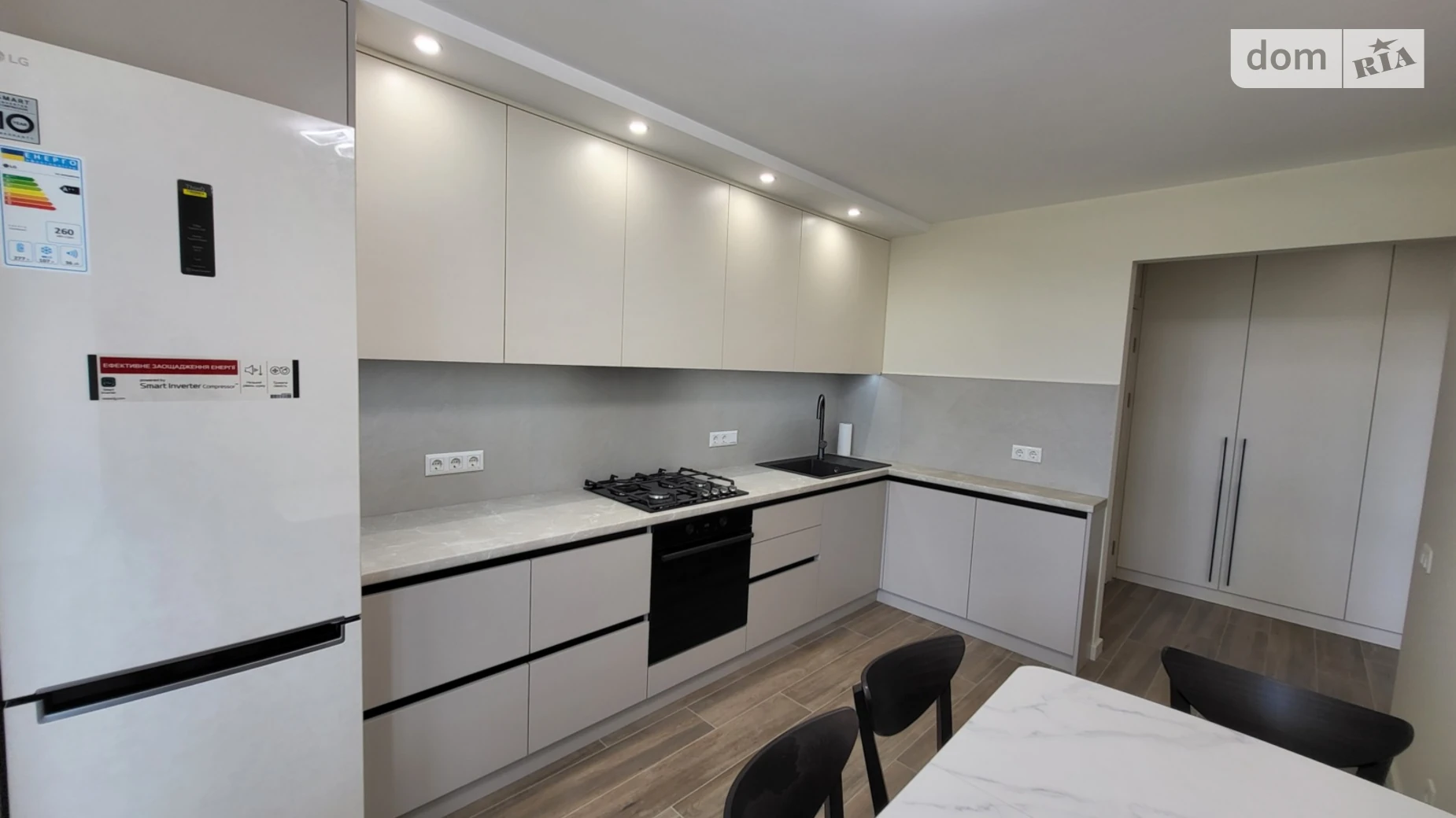 2-комнатная квартира 72 кв. м в Тернополе, ул. Генерала Мирона Тарнавского - фото 2