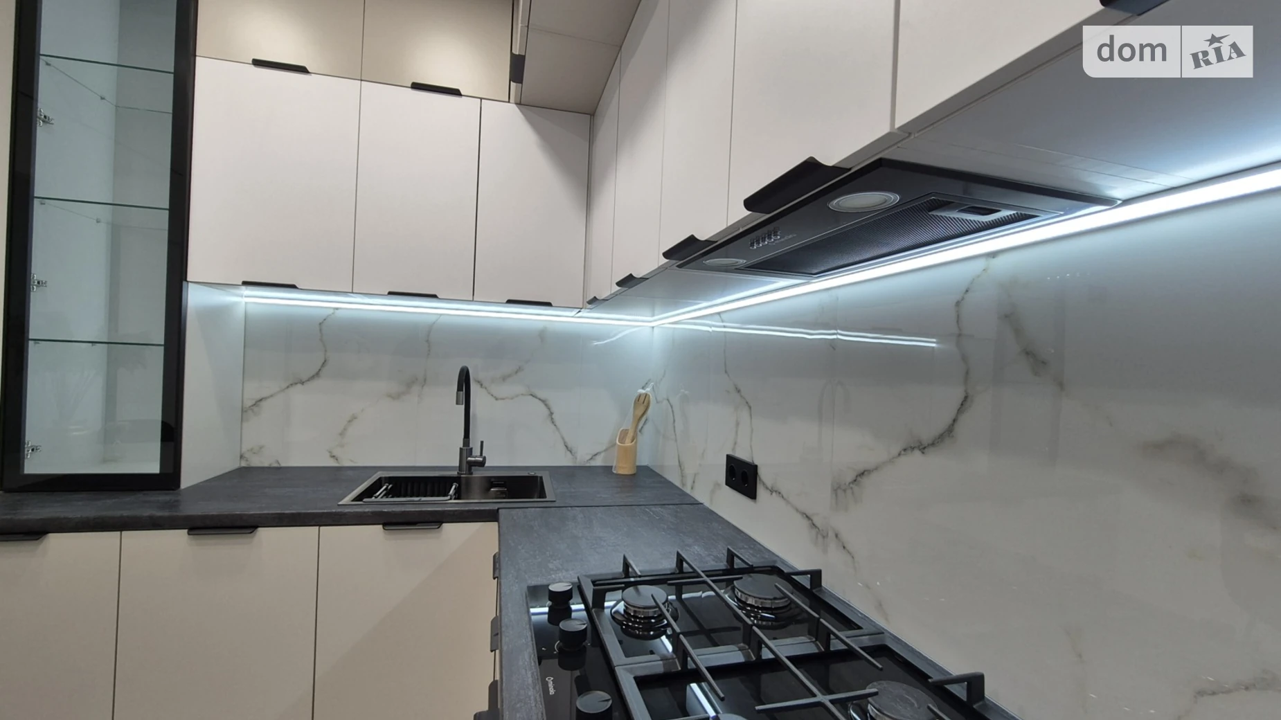 2-кімнатна квартира 58 кв. м у Тернополі, вул. Київська, 9Д - фото 4