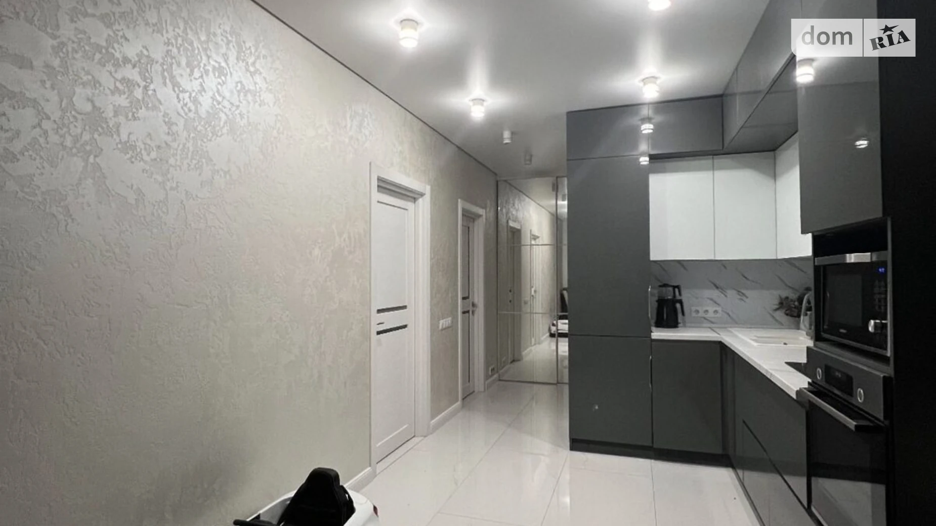 Продается 1-комнатная квартира 41.2 кв. м в Василькове, ул. Декабристов, 151/5 - фото 3