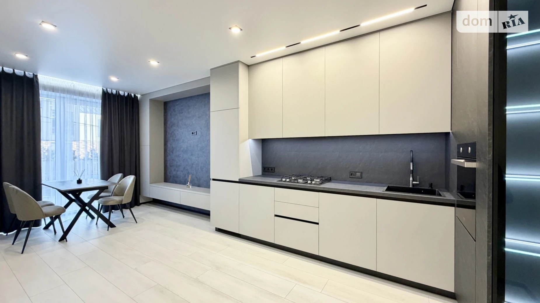 Продается 1-комнатная квартира 48 кв. м в Ровно, ул. Николая Боголюбова, 1 - фото 2