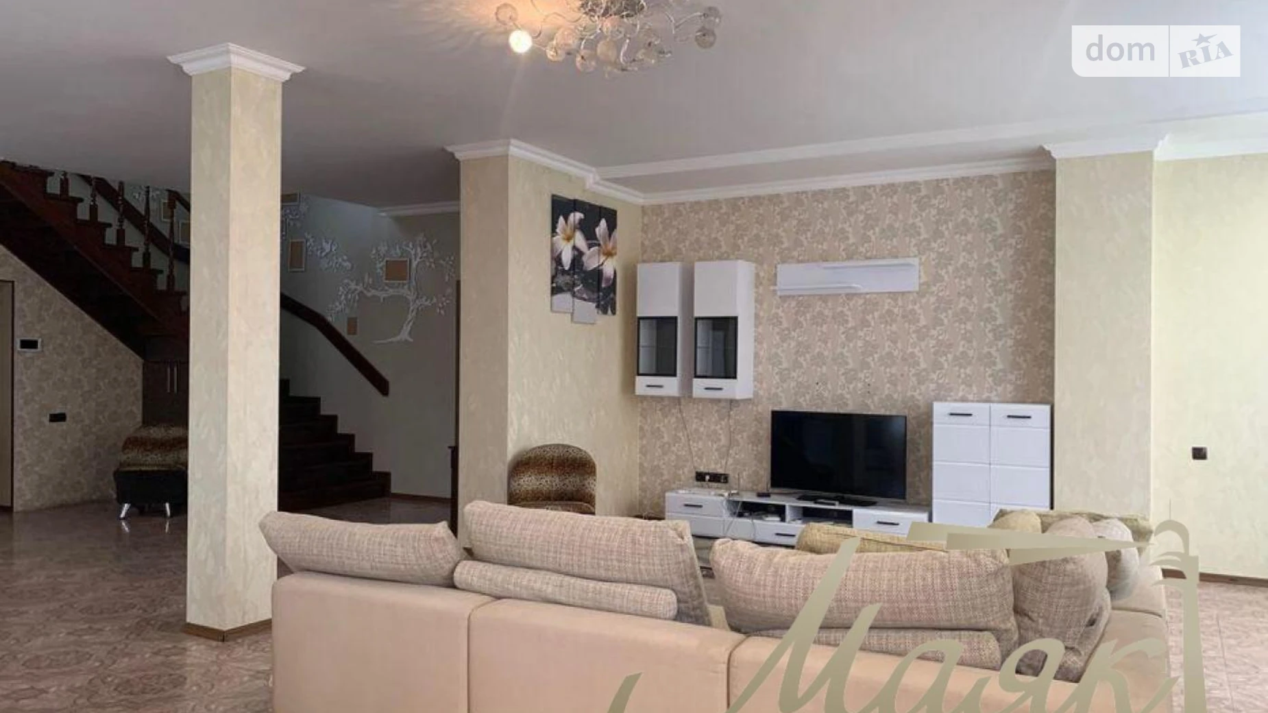 Сдается в аренду дом на 2 этажа 300 кв. м с бассейном, цена: 3000 $ - фото 5