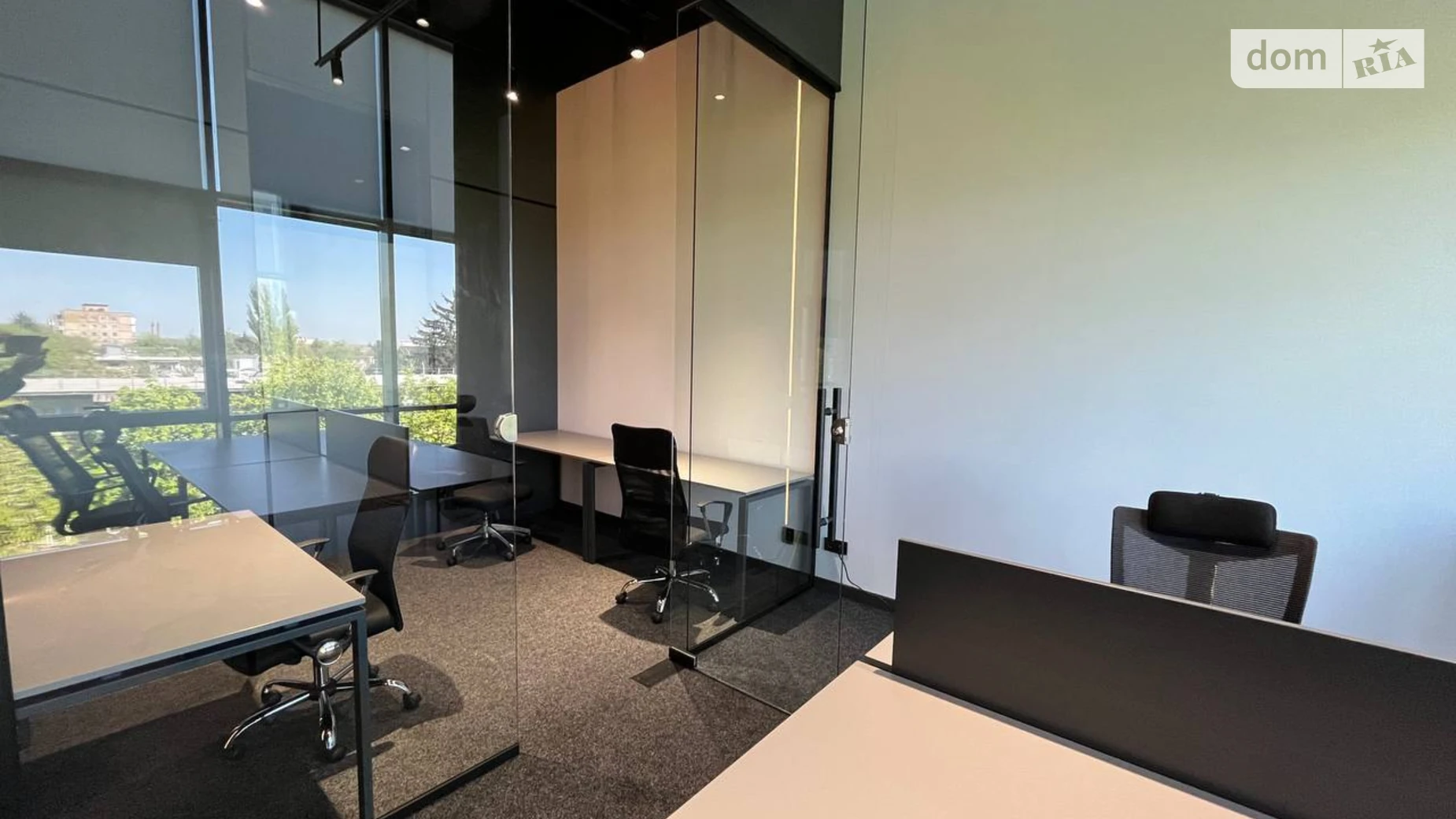 Сдается в аренду офис 20 кв. м в бизнес-центре, цена: 450 $ - фото 2