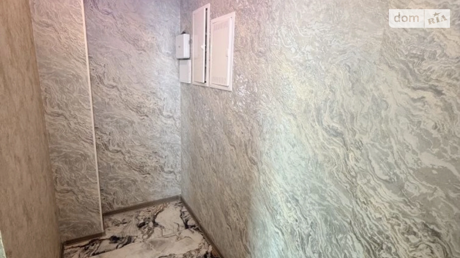 Продается 3-комнатная квартира 90.4 кв. м в Рассошенцах, ул. Полтавская, 1 - фото 2