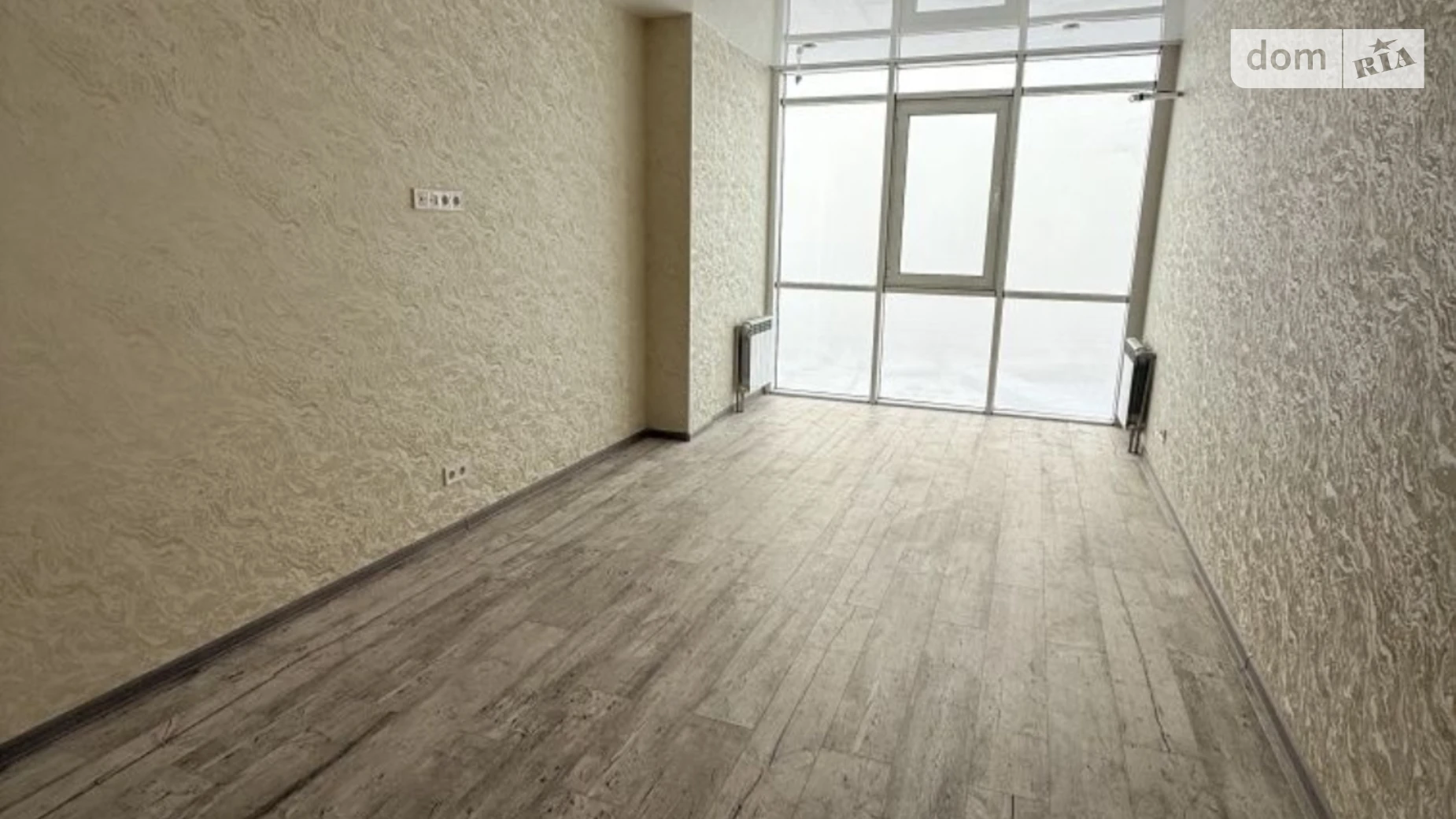 Продается 3-комнатная квартира 90.4 кв. м в Рассошенцах, ул. Полтавская, 1 - фото 3