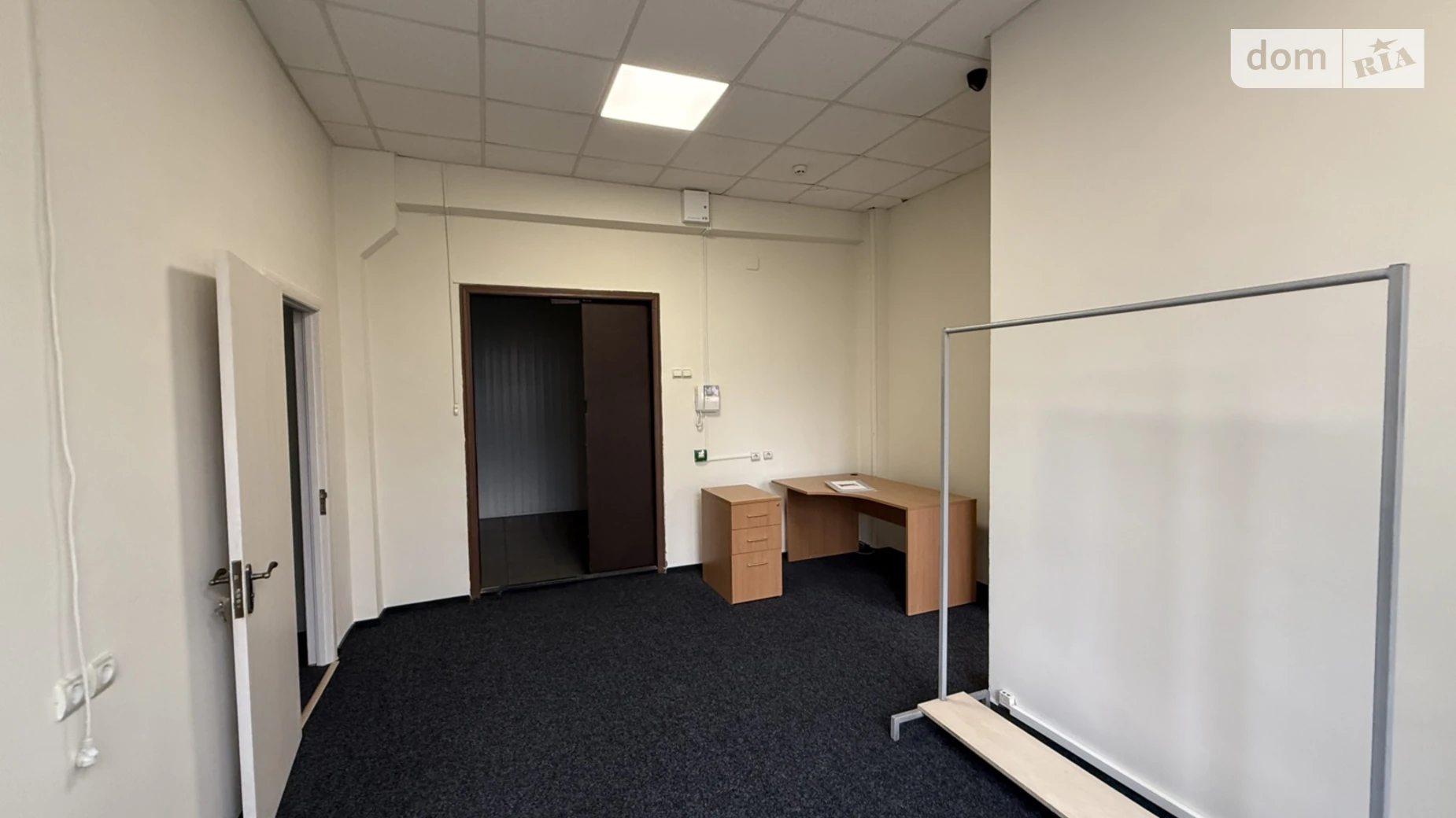 Продается офис 1070 кв. м в бизнес-центре, цена: 1070000 $ - фото 4