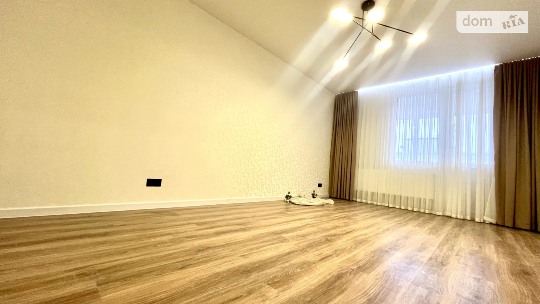 Продається 2-кімнатна квартира 67 кв. м у Хмельницькому, вул. Кармелюка, 3/3 - фото 2