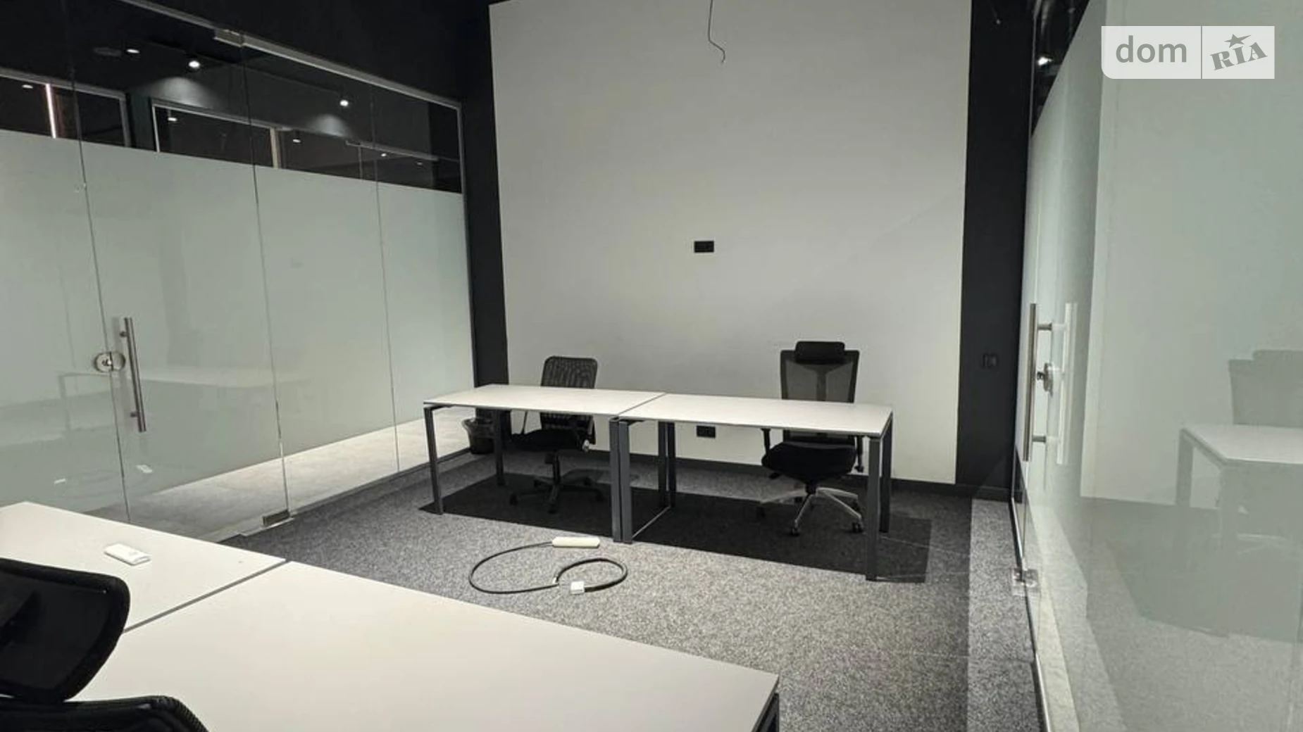 Сдается в аренду офис 20 кв. м в бизнес-центре, цена: 450 $ - фото 4