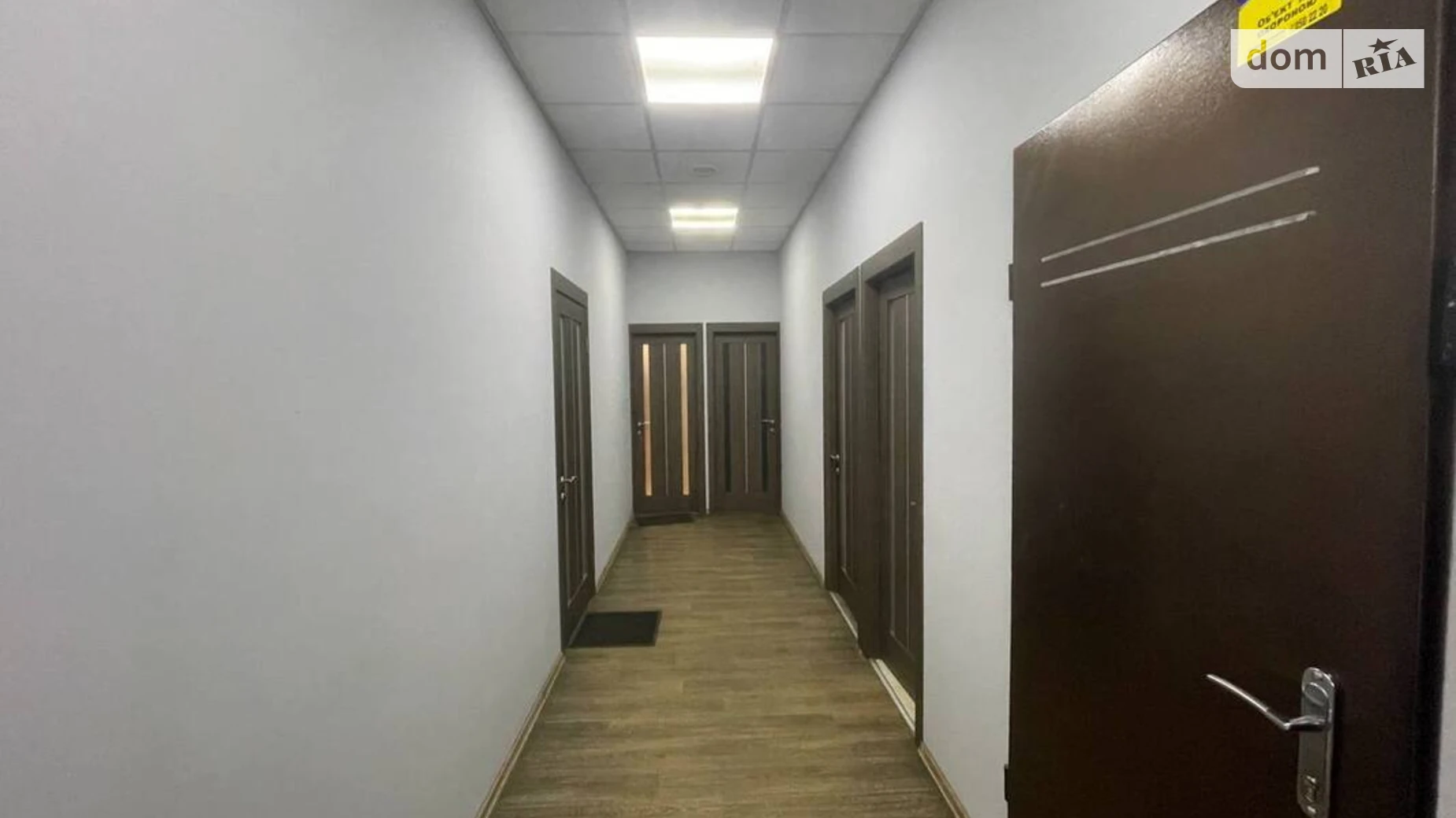 Сдается в аренду офис 22.4 кв. м в бизнес-центре, цена: 5000 грн - фото 3