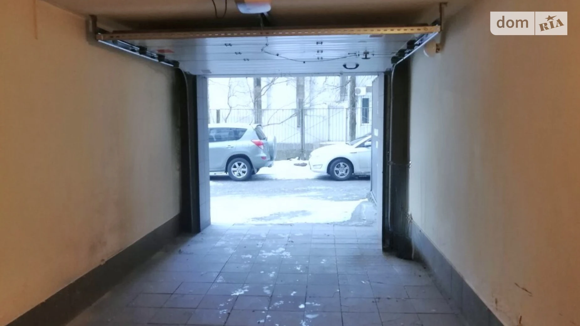 Здається в оренду окремий гараж під легкове авто на 21 кв. м, цена: 3000 грн - фото 2