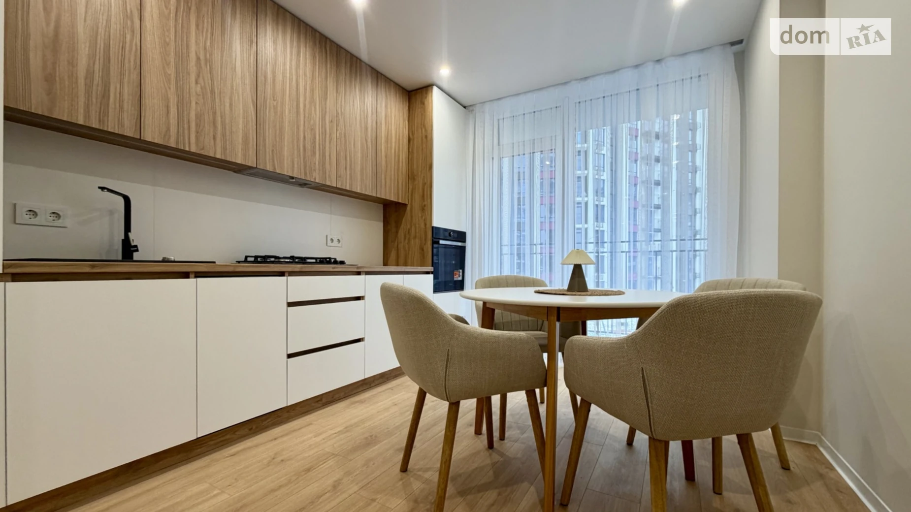 Продается 1-комнатная квартира 42 кв. м в Ивано-Франковске, ул. Юліана Пелеша(Крайковского), 3 корпус 7 - фото 2