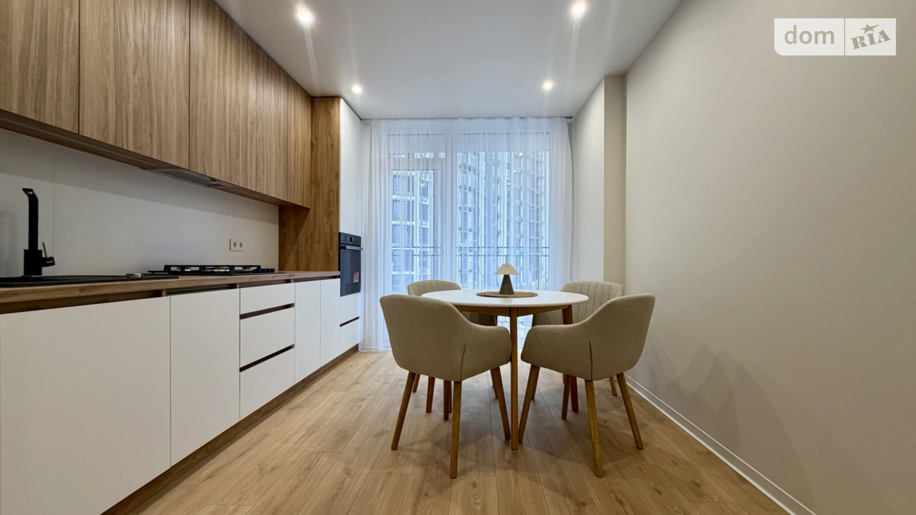 Продается 1-комнатная квартира 42 кв. м в Ивано-Франковске, ул. Юліана Пелеша(Крайковского), 3 корпус 7 - фото 4