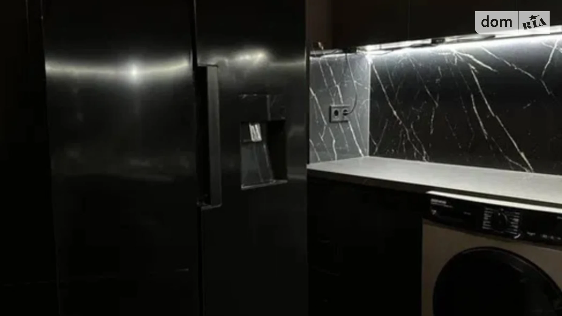 Продается 2-комнатная квартира 50 кв. м в Львове, пл. Петрушевича - фото 3