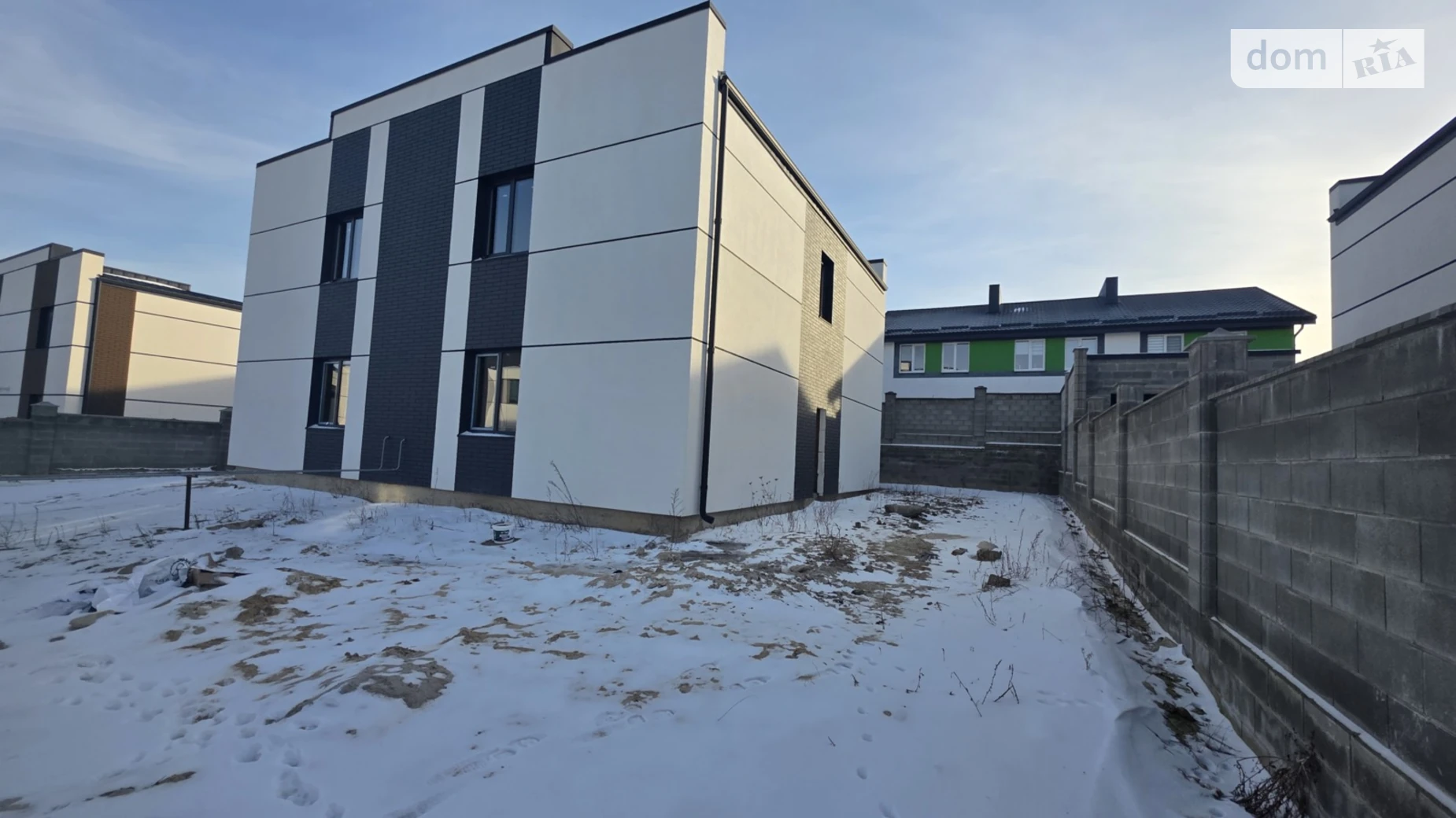 мас. Макарова Авторинок Рівне, цена: 75000 $ - фото 2