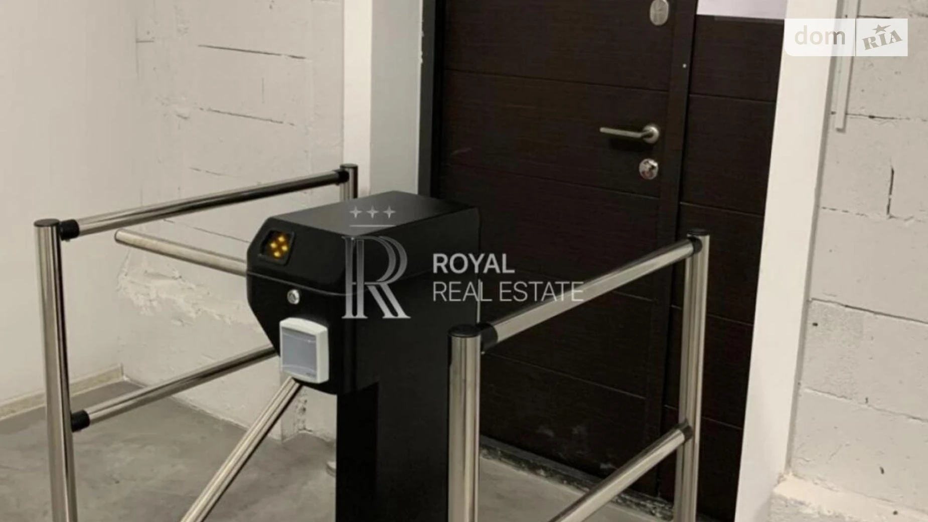 Сдается в аренду офис 377 кв. м в бизнес-центре, цена: 4901 $ - фото 3