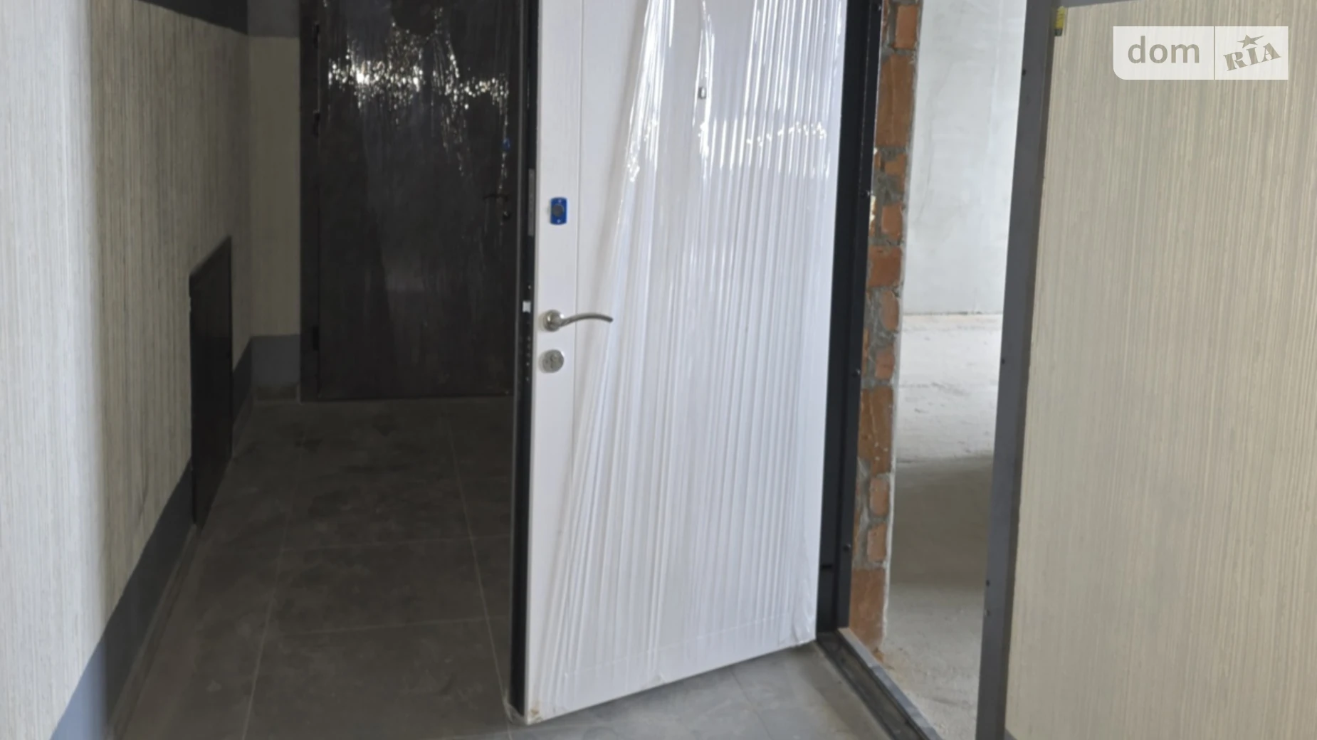 Продается 2-комнатная квартира 69 кв. м в Хмельницком, ул. Озерная, 16Б корпус 2 - фото 3