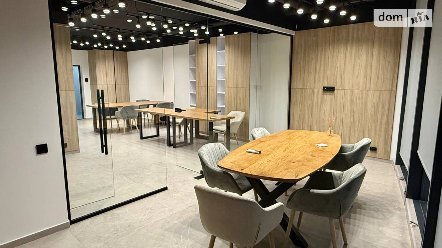 Сдается в аренду офис 52.3 кв. м в бизнес-центре, цена: 900 $ - фото 4