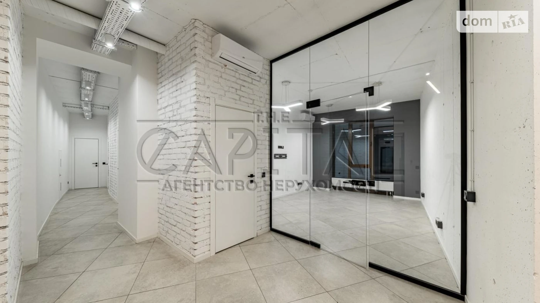 Сдается в аренду офис 154.8 кв. м в бизнес-центре, цена: 4000 $ - фото 2