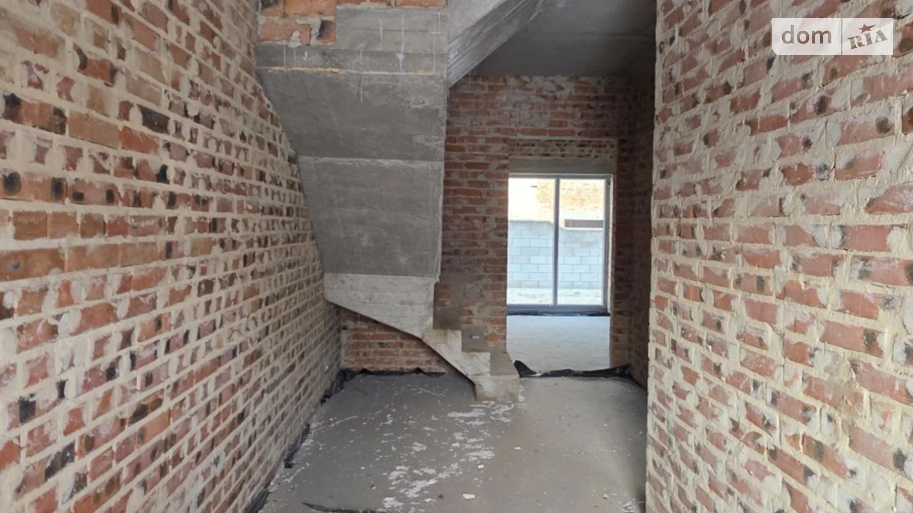 мас. Макарова Авторинок Рівне, цена: 57000 $ - фото 3