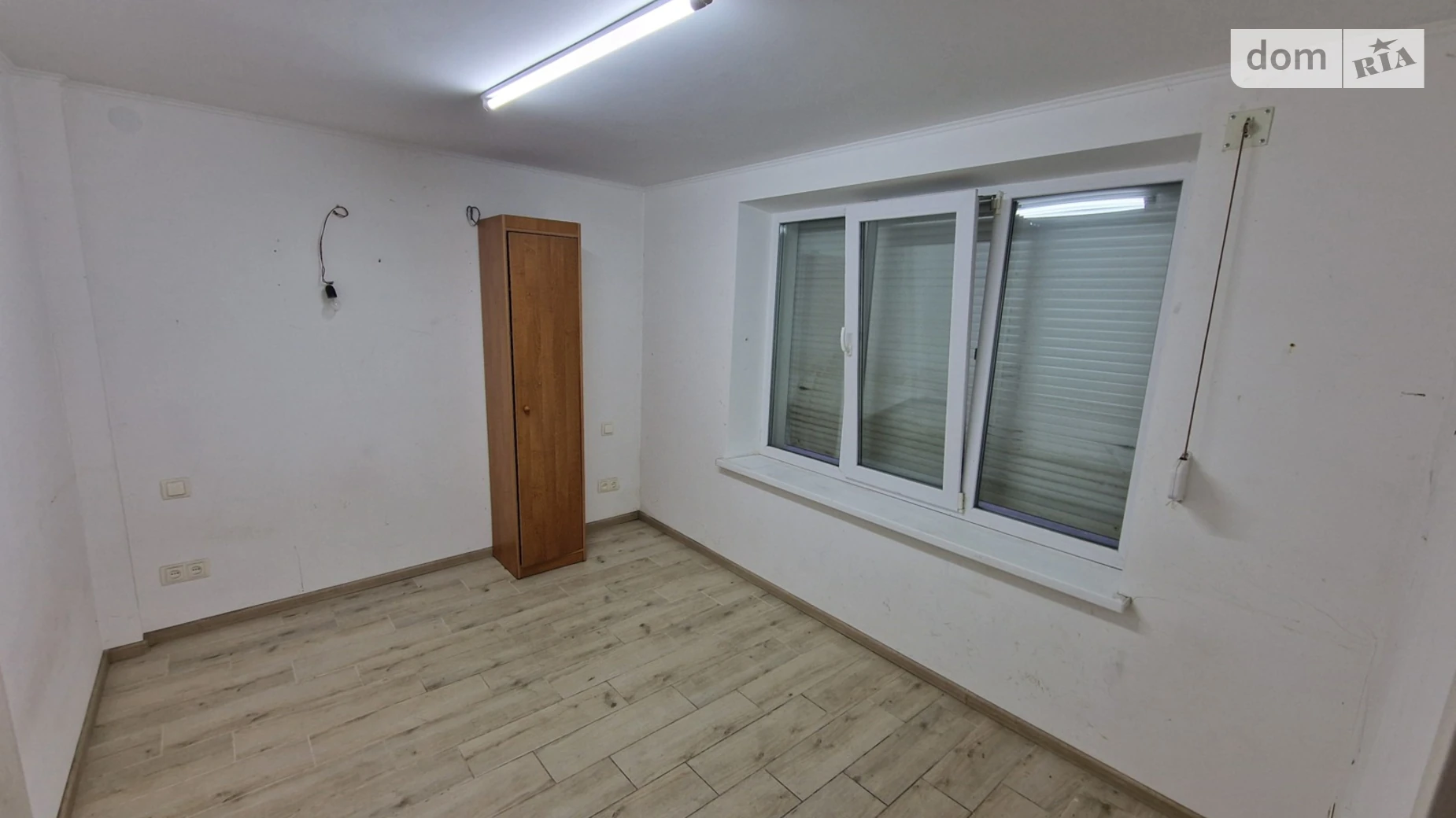 Сдается в аренду офис 40.5 кв. м в бизнес-центре, цена: 300 $ - фото 2