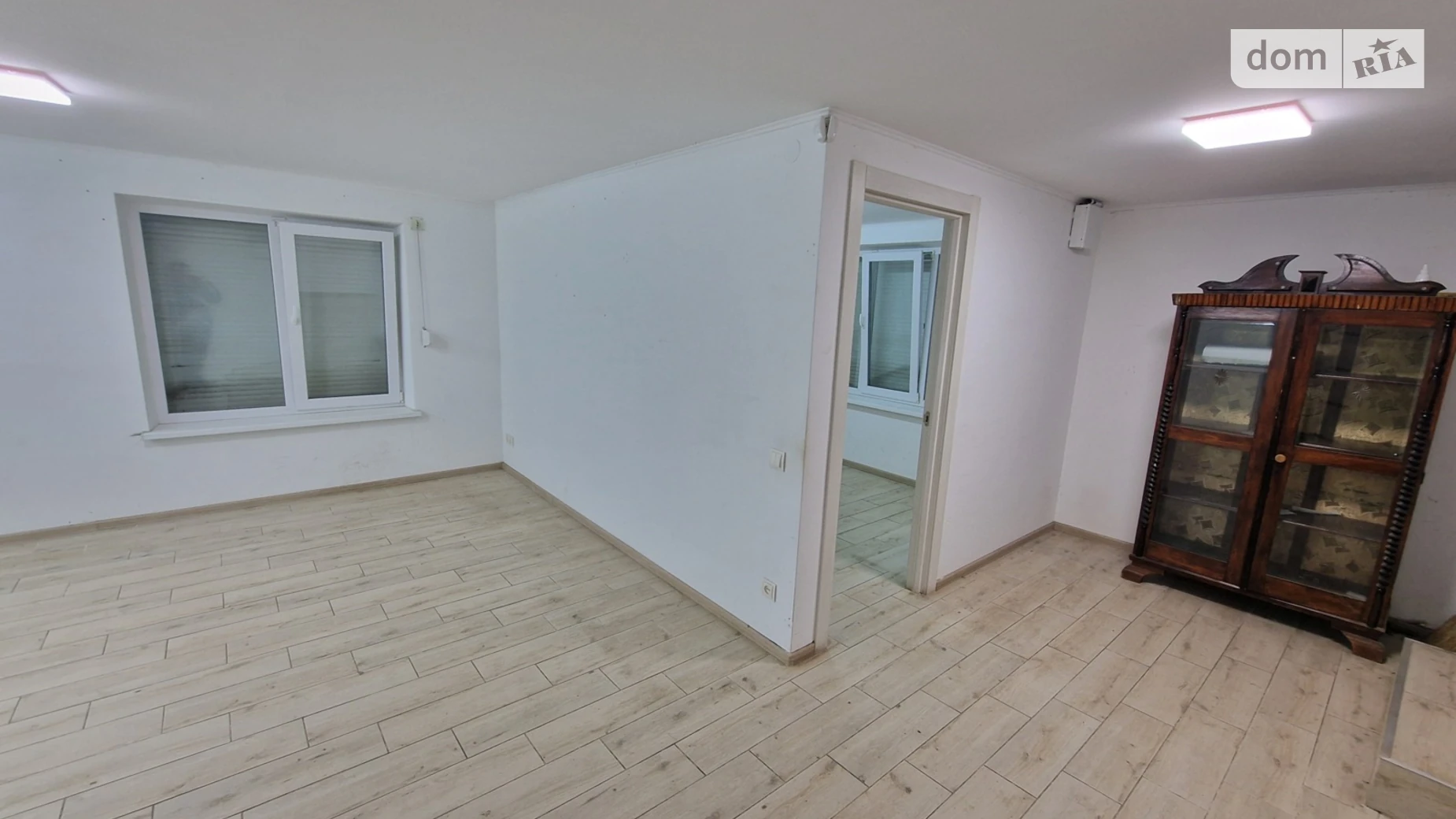 Сдается в аренду офис 40.5 кв. м в бизнес-центре, цена: 300 $ - фото 4