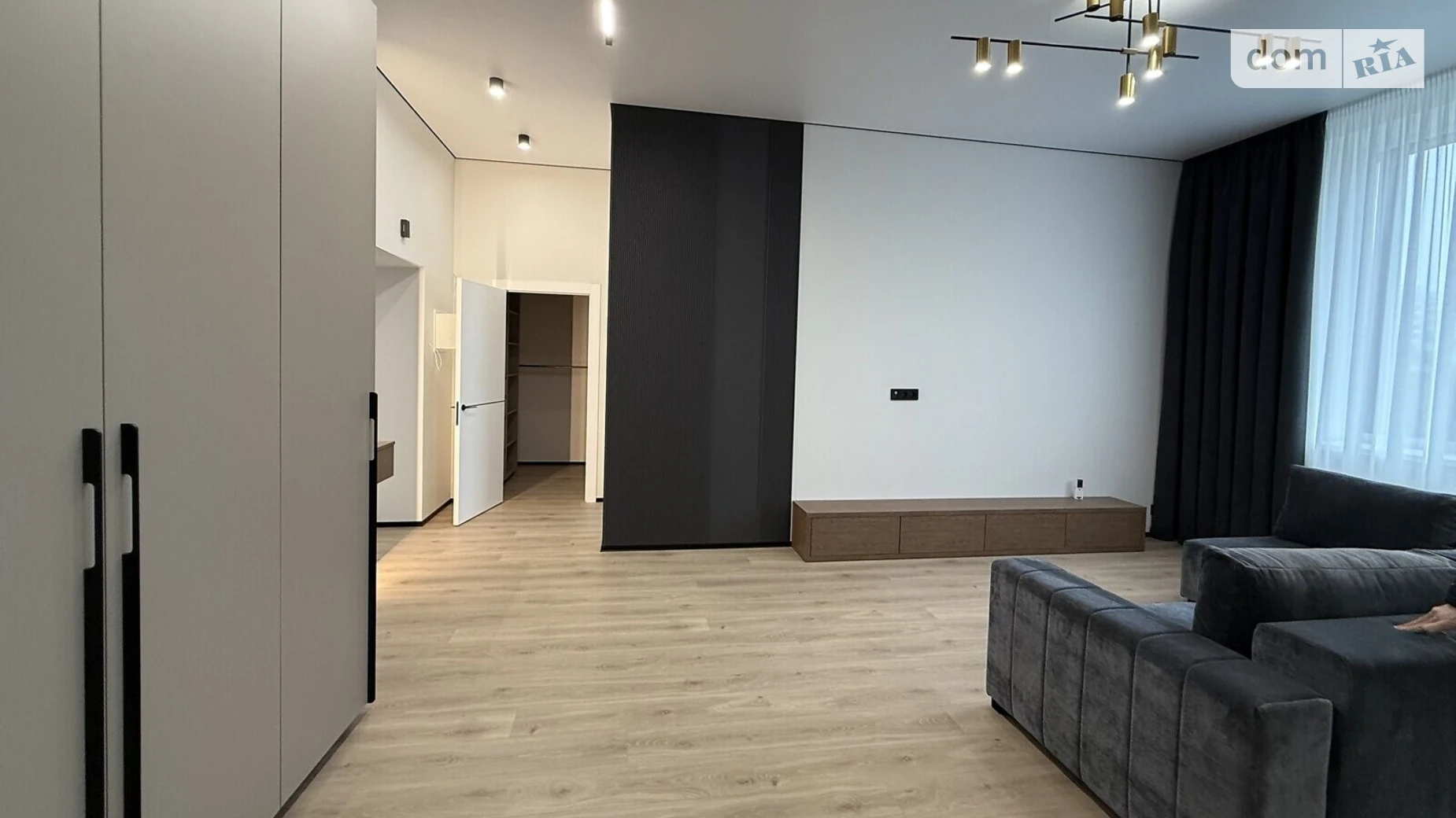 Продается 2-комнатная квартира 69 кв. м в Хмельницком, ул. Шевченко, 39 - фото 2