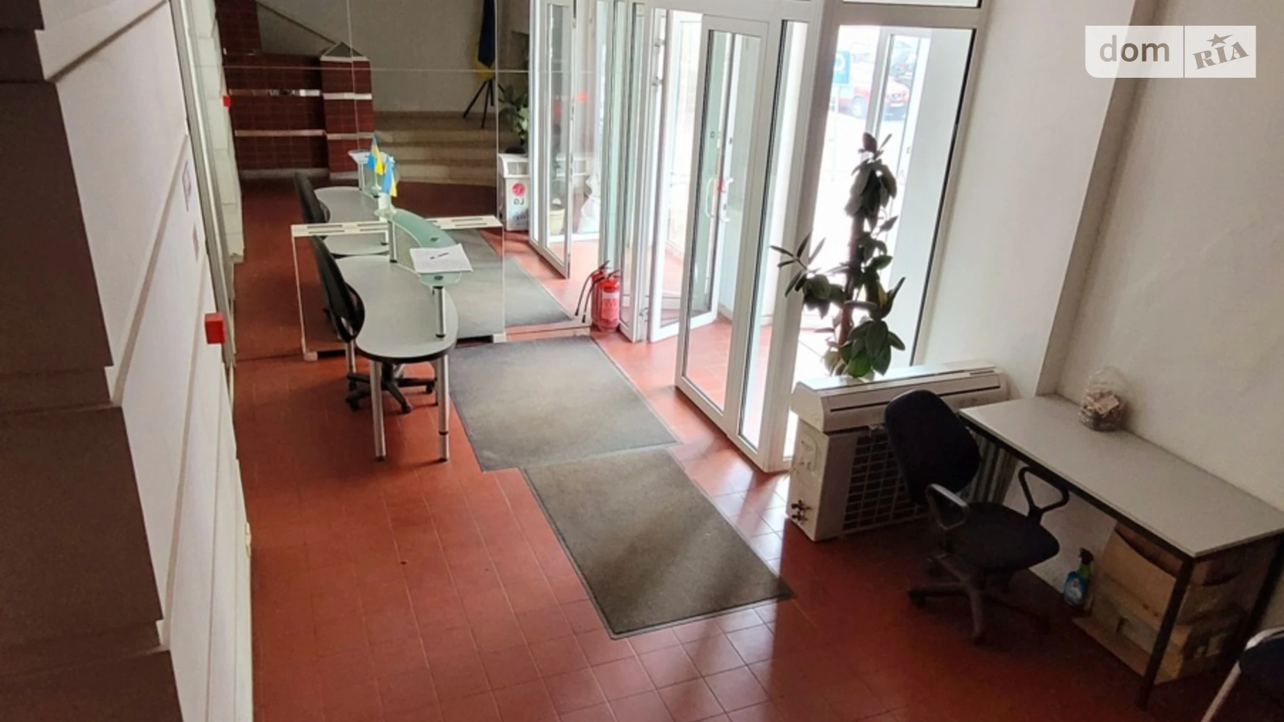 Сдается в аренду офис 84 кв. м в бизнес-центре, цена: 27000 грн - фото 2