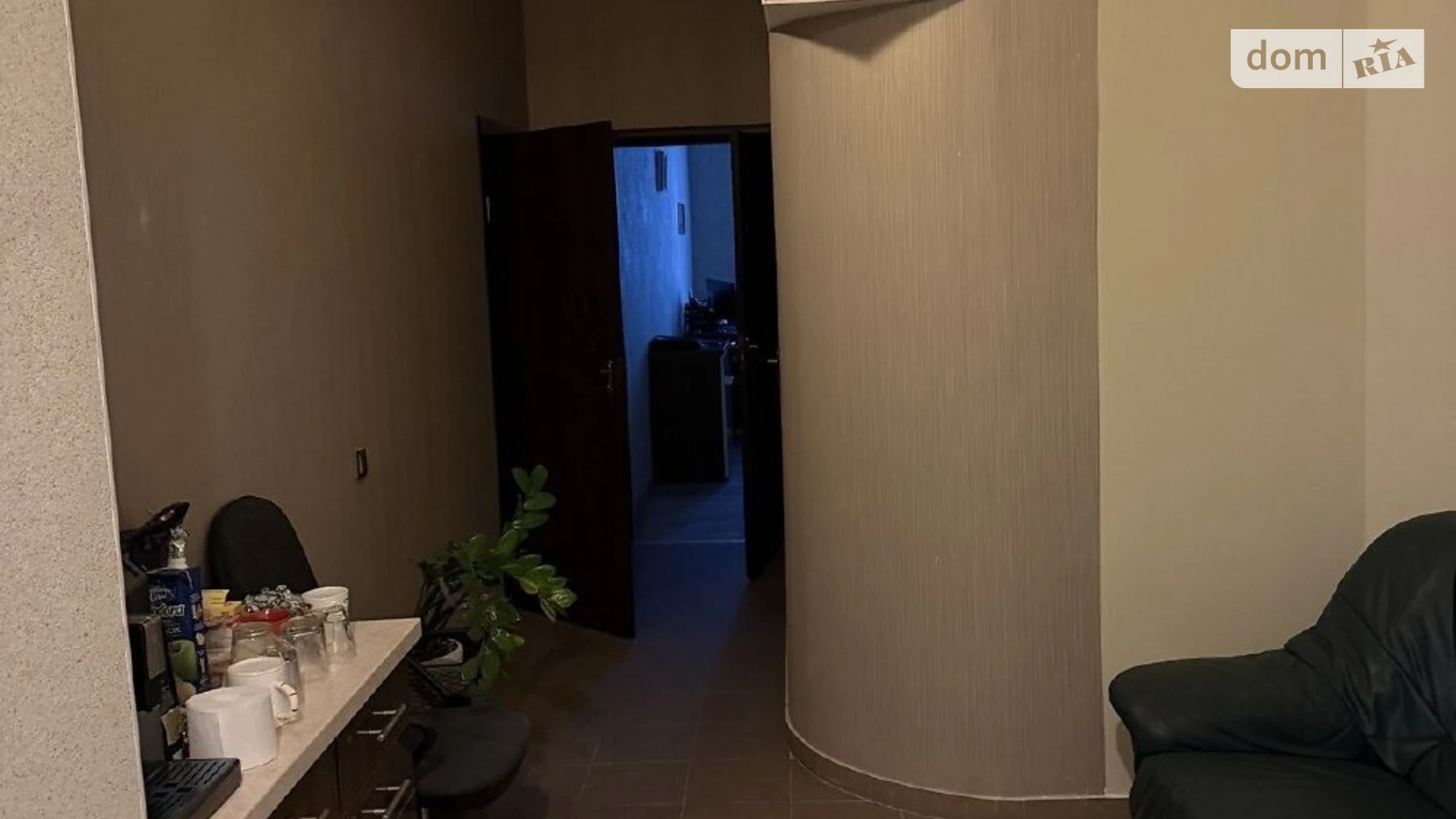 Продается офис 56 кв. м в бизнес-центре, цена: 110000 $ - фото 5