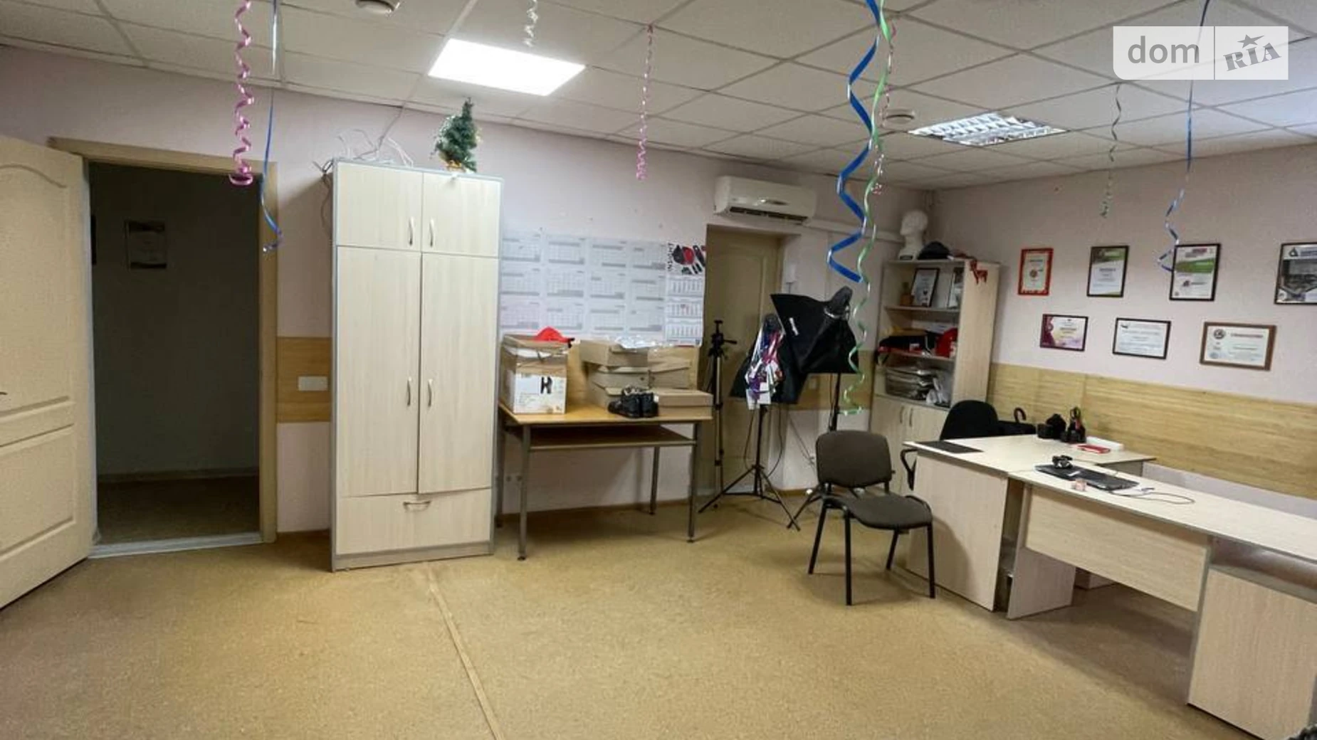 Продается офис 850 кв. м в бизнес-центре, цена: 484500 $ - фото 2