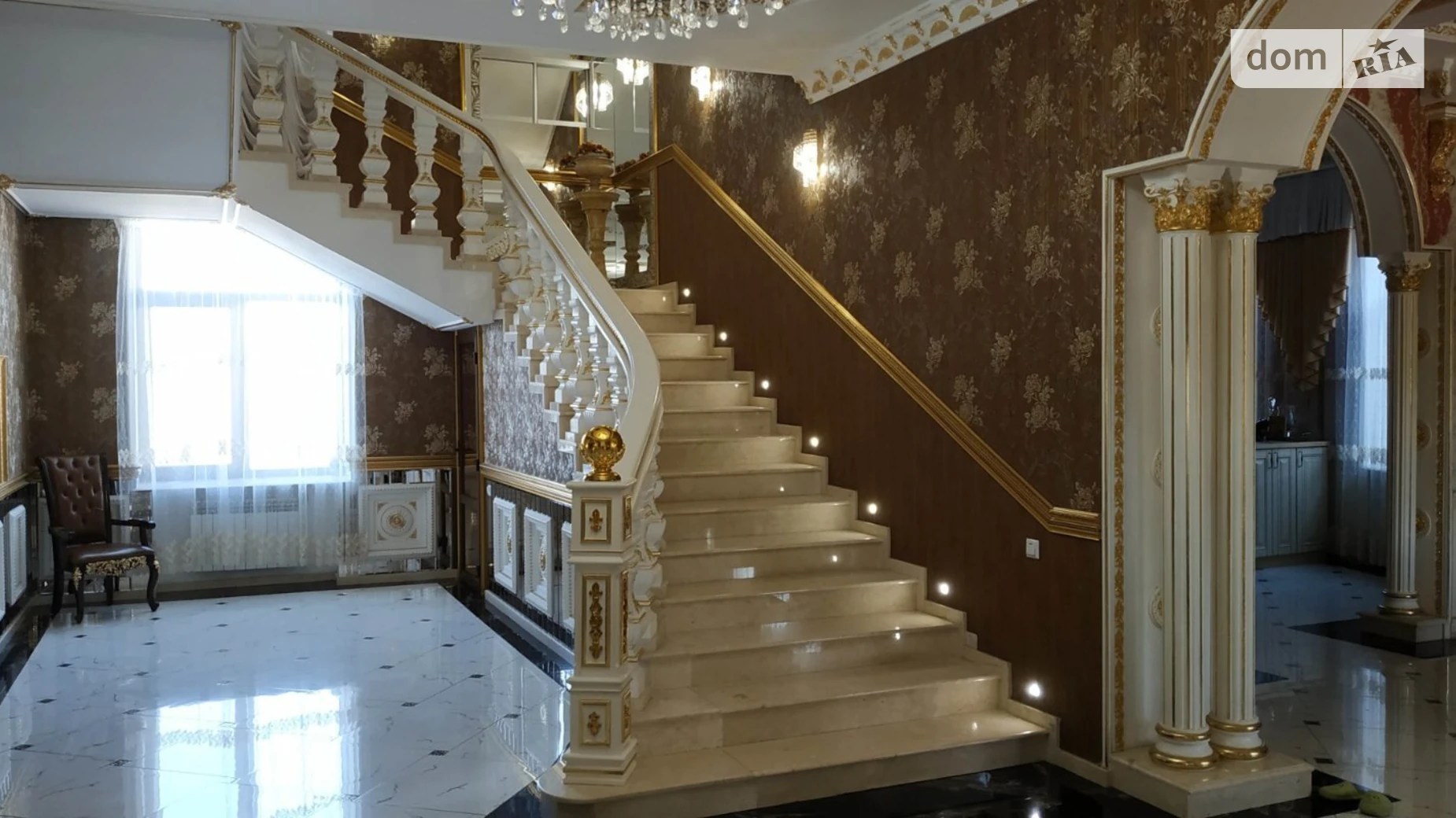 Продается дом на 3 этажа 700 кв. м с баней/сауной, цена: 270000 $ - фото 5