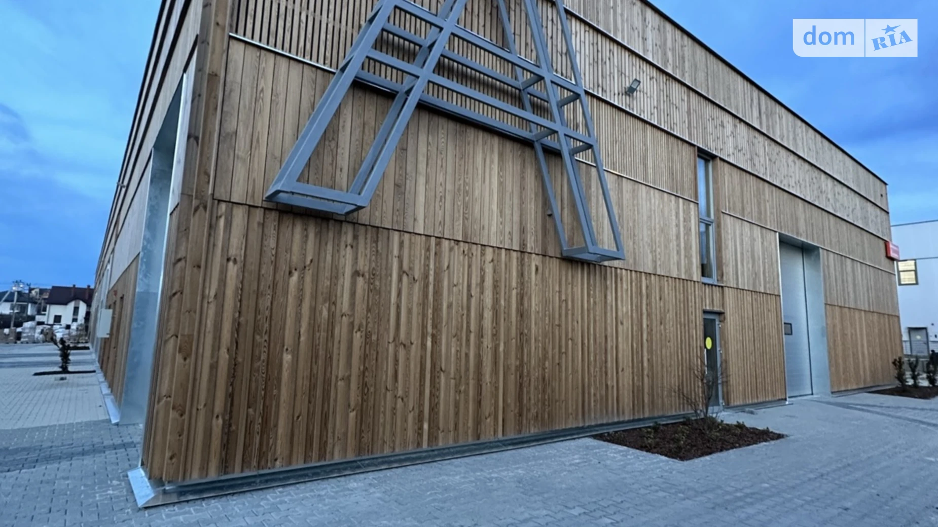 Здається в оренду об'єкт сфери послуг 128 кв. м в 1-поверховій будівлі, цена: 1000 $ - фото 2