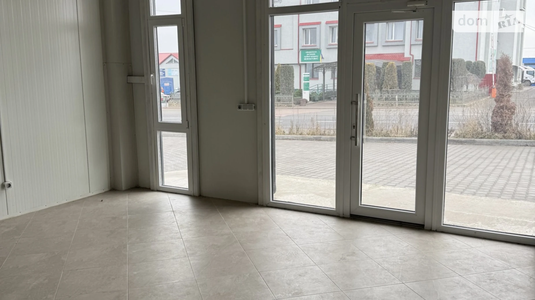 Сдается в аренду объект сферы услуг 62.5 кв. м в 1-этажном здании, цена: 625 $ - фото 4