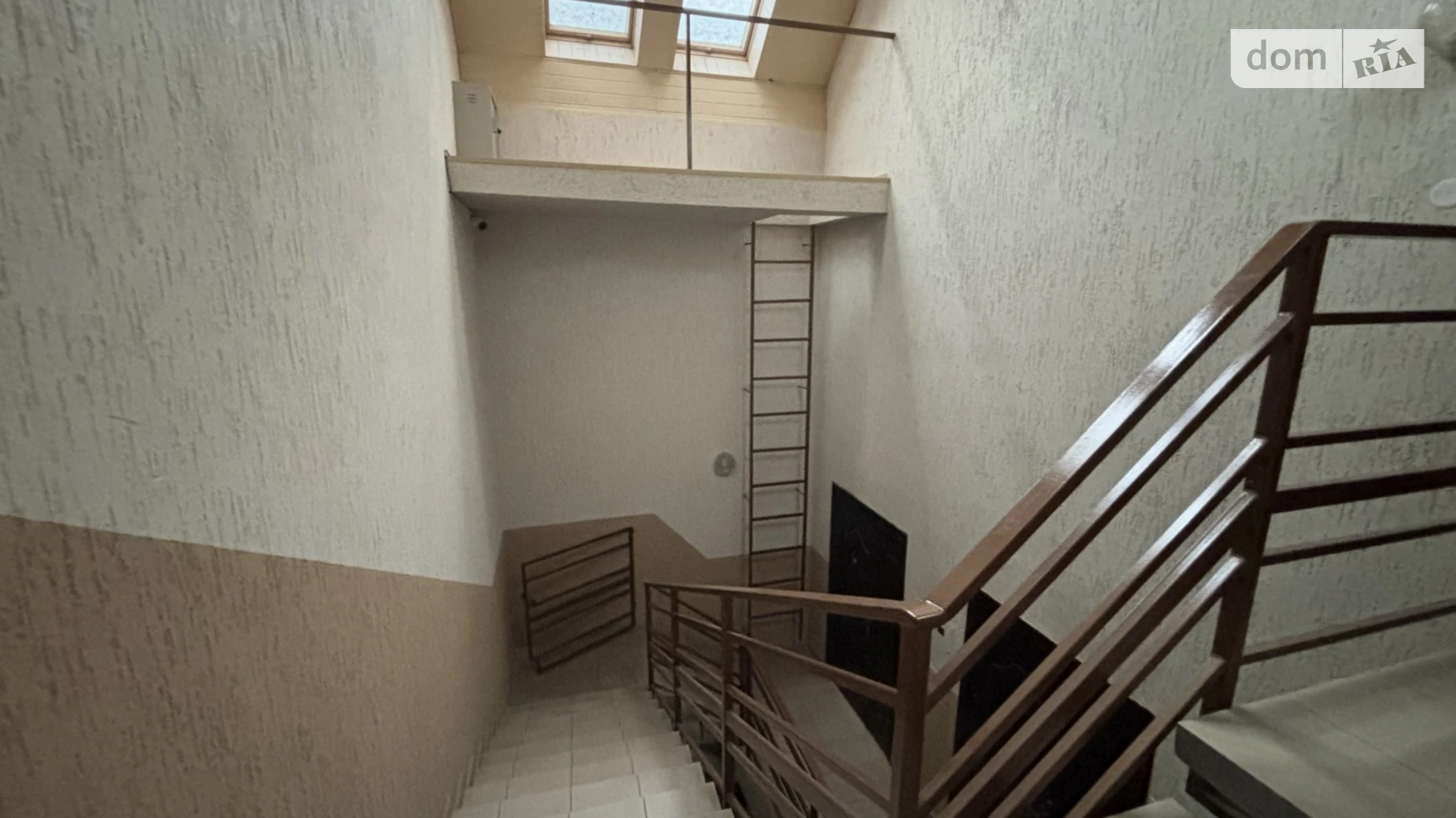 Сдается в аренду офис 72 кв. м в бизнес-центре, цена: 504 $ - фото 4