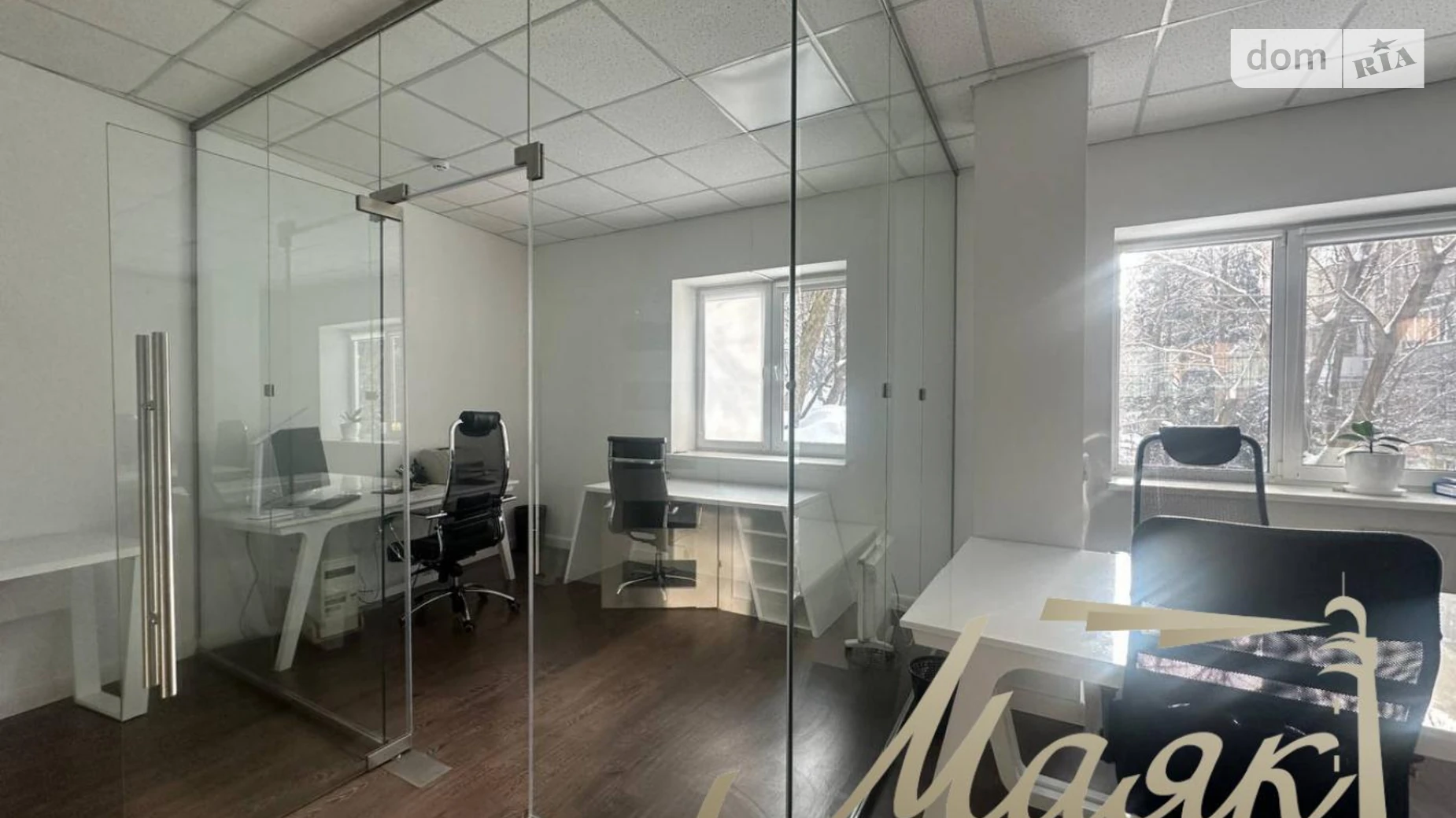 Сдается в аренду офис 92 кв. м в бизнес-центре, цена: 1800 $ - фото 4