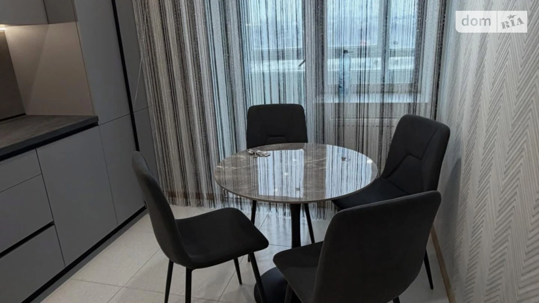 1-комнатная квартира 48 кв. м в Тернополе, ул. Черновецкая, 71 - фото 4