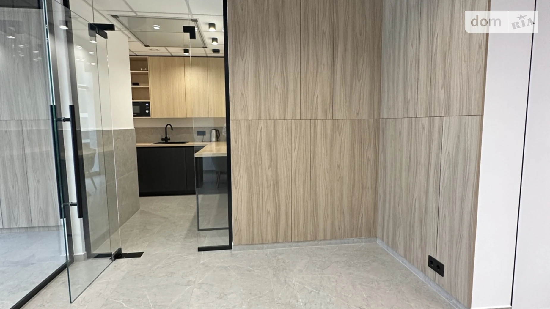 Сдается в аренду офис 52.3 кв. м в бизнес-центре, цена: 900 $ - фото 5