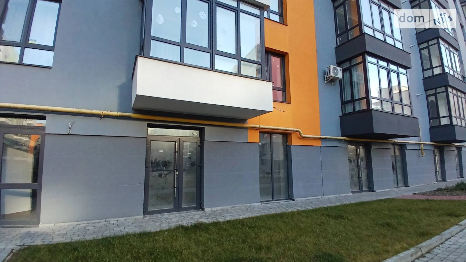 Продается офис 40 кв. м в бизнес-центре, цена: 65000 $ - фото 2