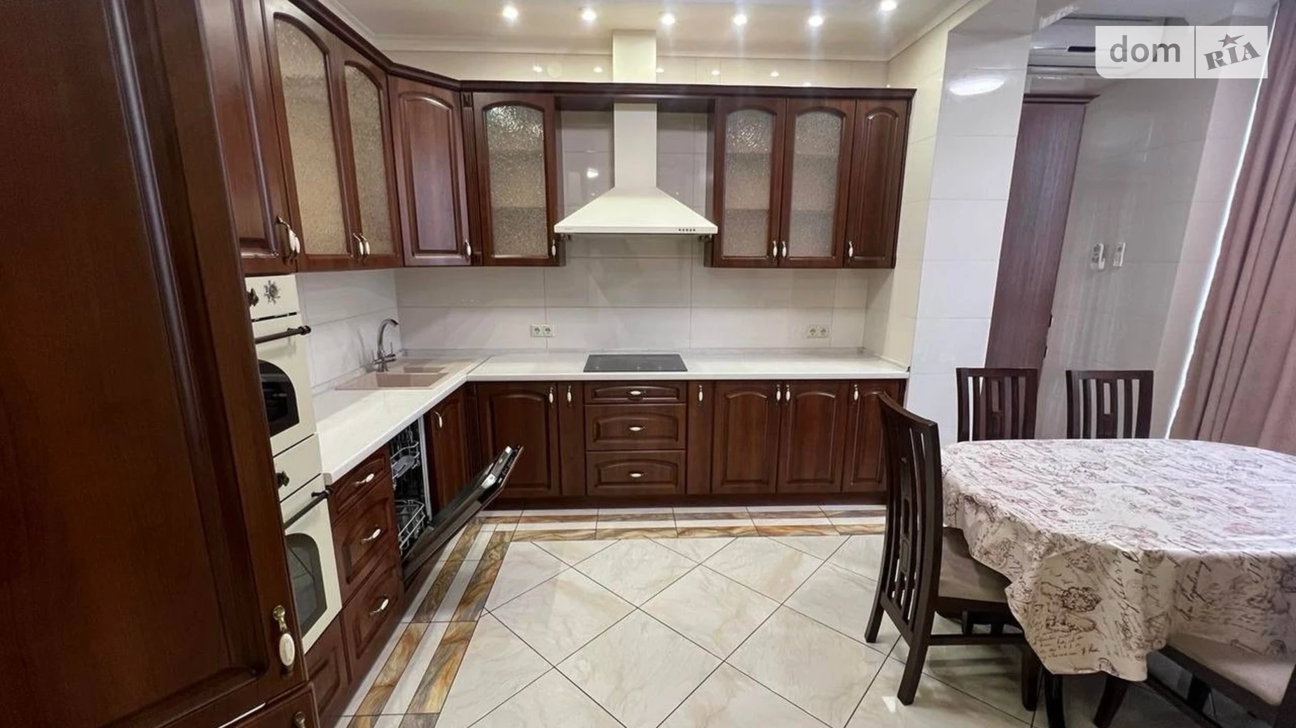 Сдается в аренду 3-комнатная квартира 118.8 кв. м в Хмельницком, ул. Соборная, 73 - фото 3