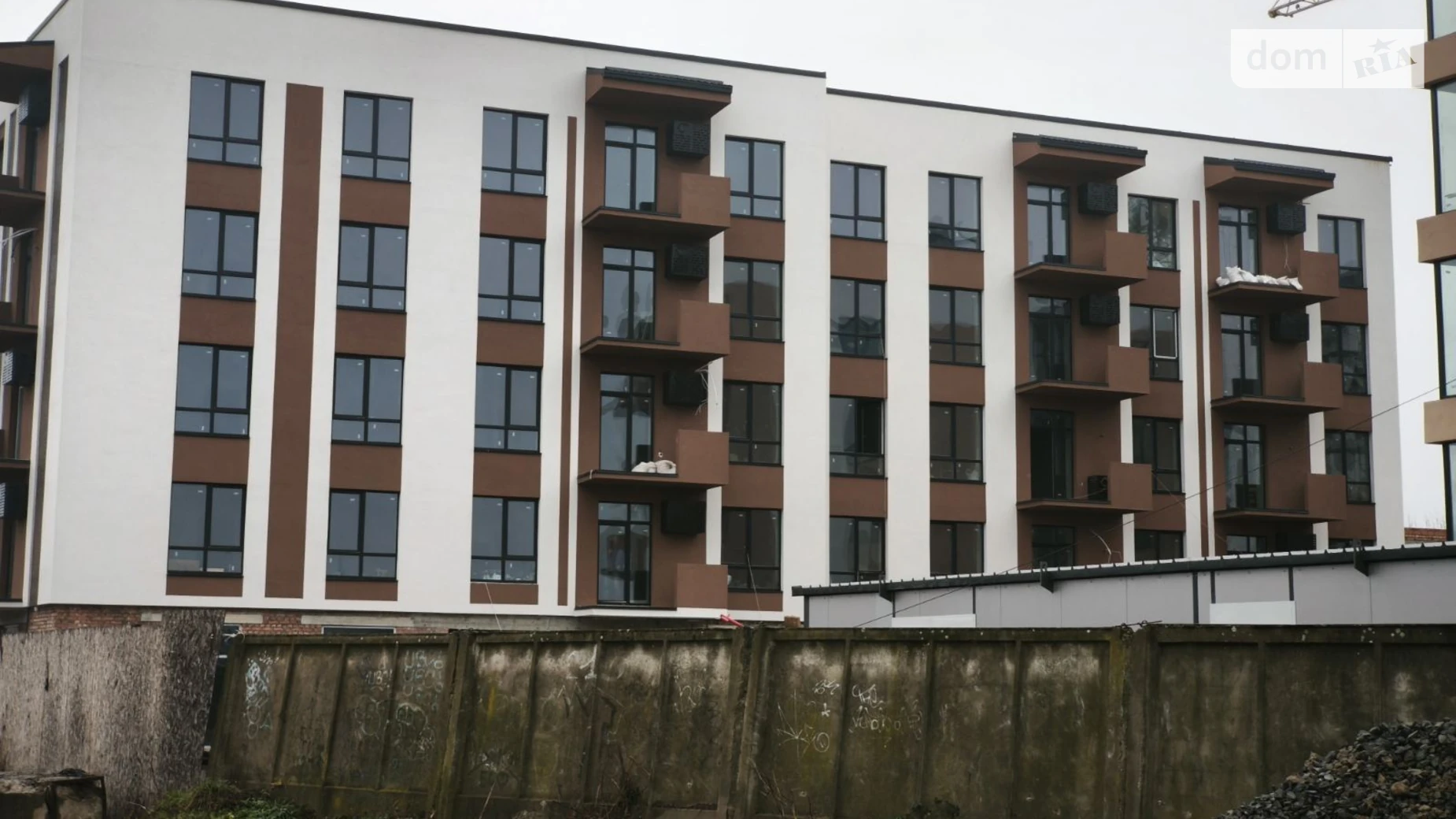 Продается 2-комнатная квартира 57 кв. м в Ужгороде, цена: 66500 $ - фото 4