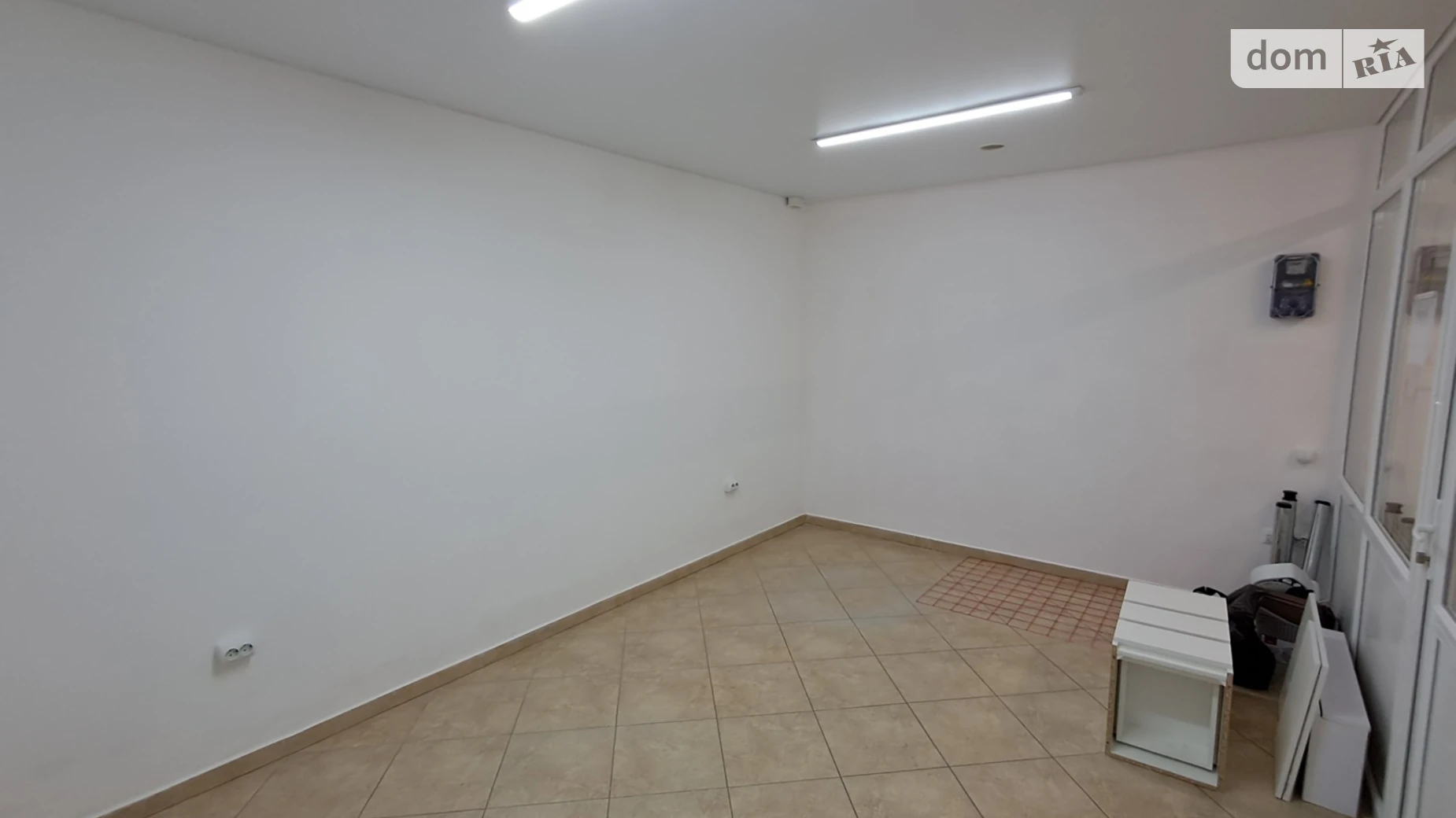 Здається в оренду об'єкт сфери послуг 15.6 кв. м в 4-поверховій будівлі, цена: 5000 грн - фото 4