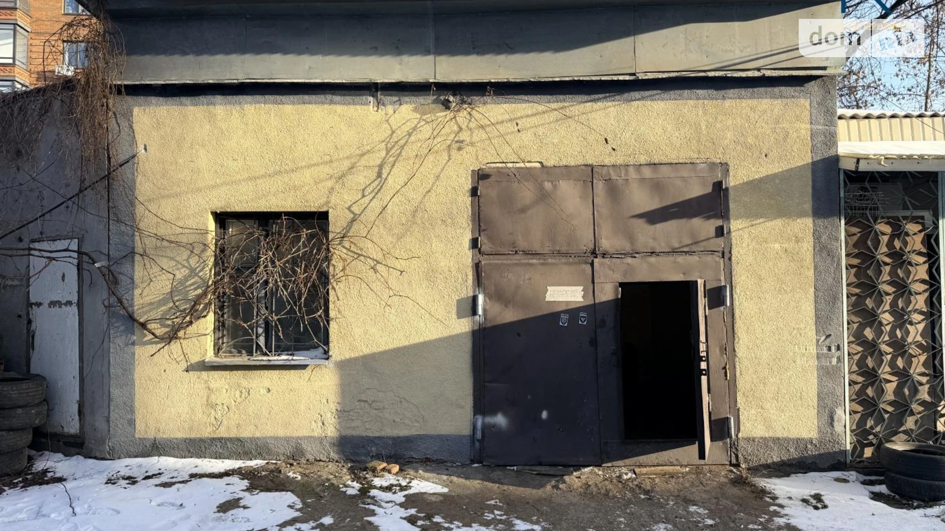 Продается отдельно стоящий гараж универсальный на 35.3 кв. м, цена: 32000 $ - фото 2