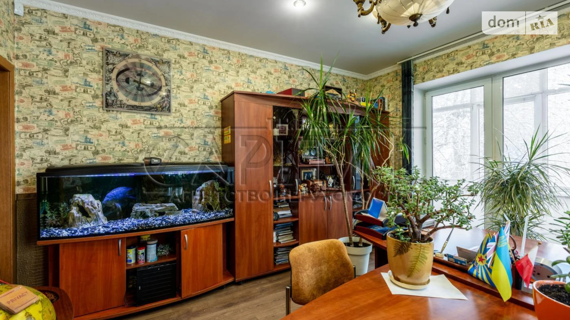 Сдается в аренду дом на 2 этажа 250 кв. м с террасой, цена: 3000 $ - фото 2