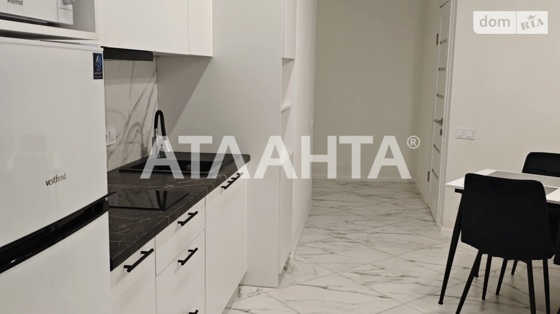 Продається 1-кімнатна квартира 42.6 кв. м у Одесі, Фонтанська дор. - фото 2