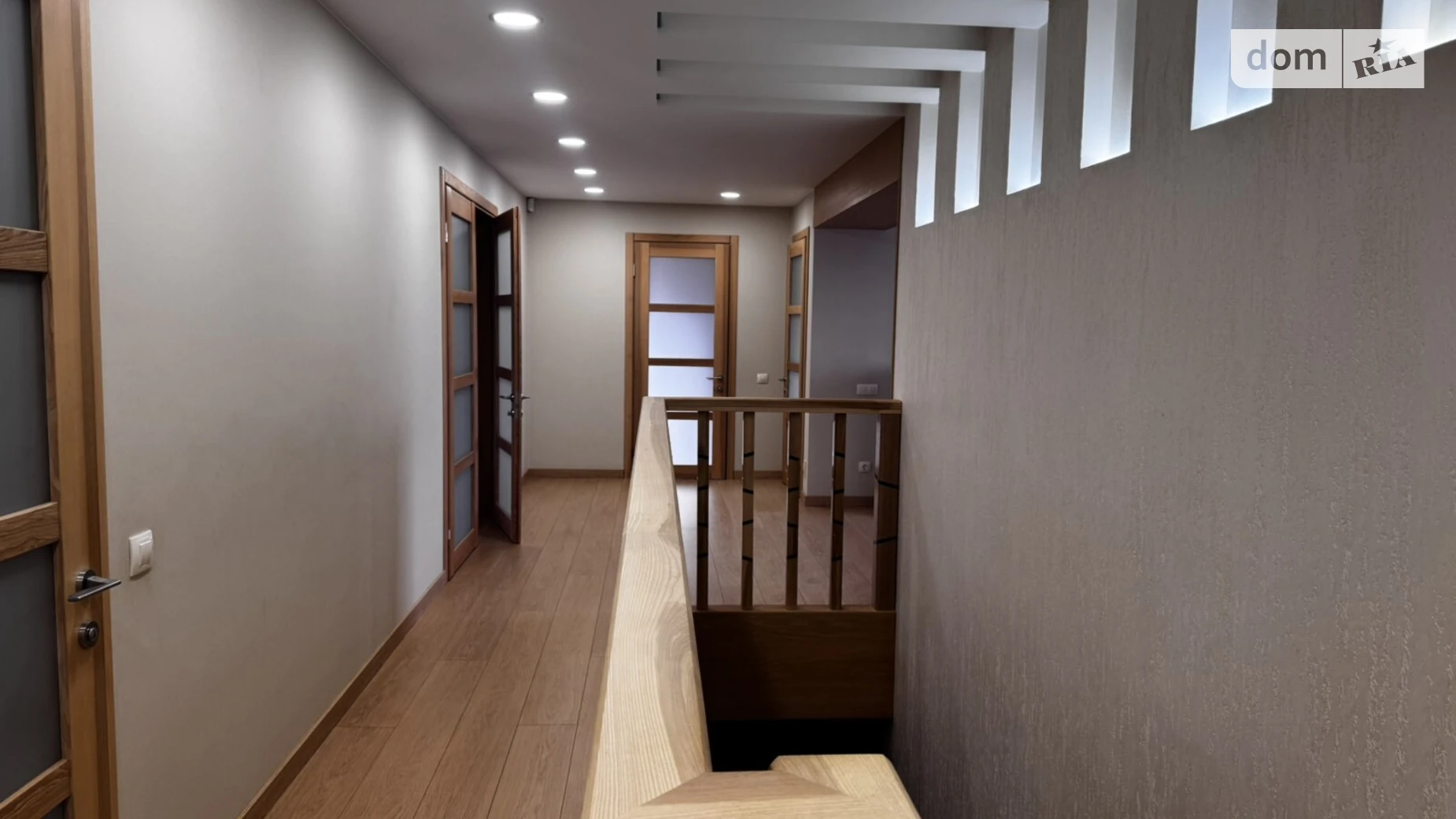 Продается дом на 2 этажа 313.55 кв. м с участком, цена: 270000 $ - фото 3