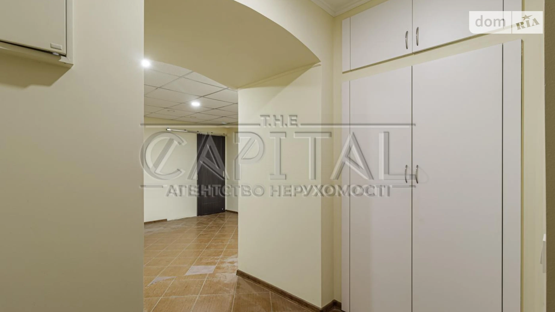 Сдается в аренду офис 65 кв. м в бизнес-центре, цена: 800 $ - фото 2